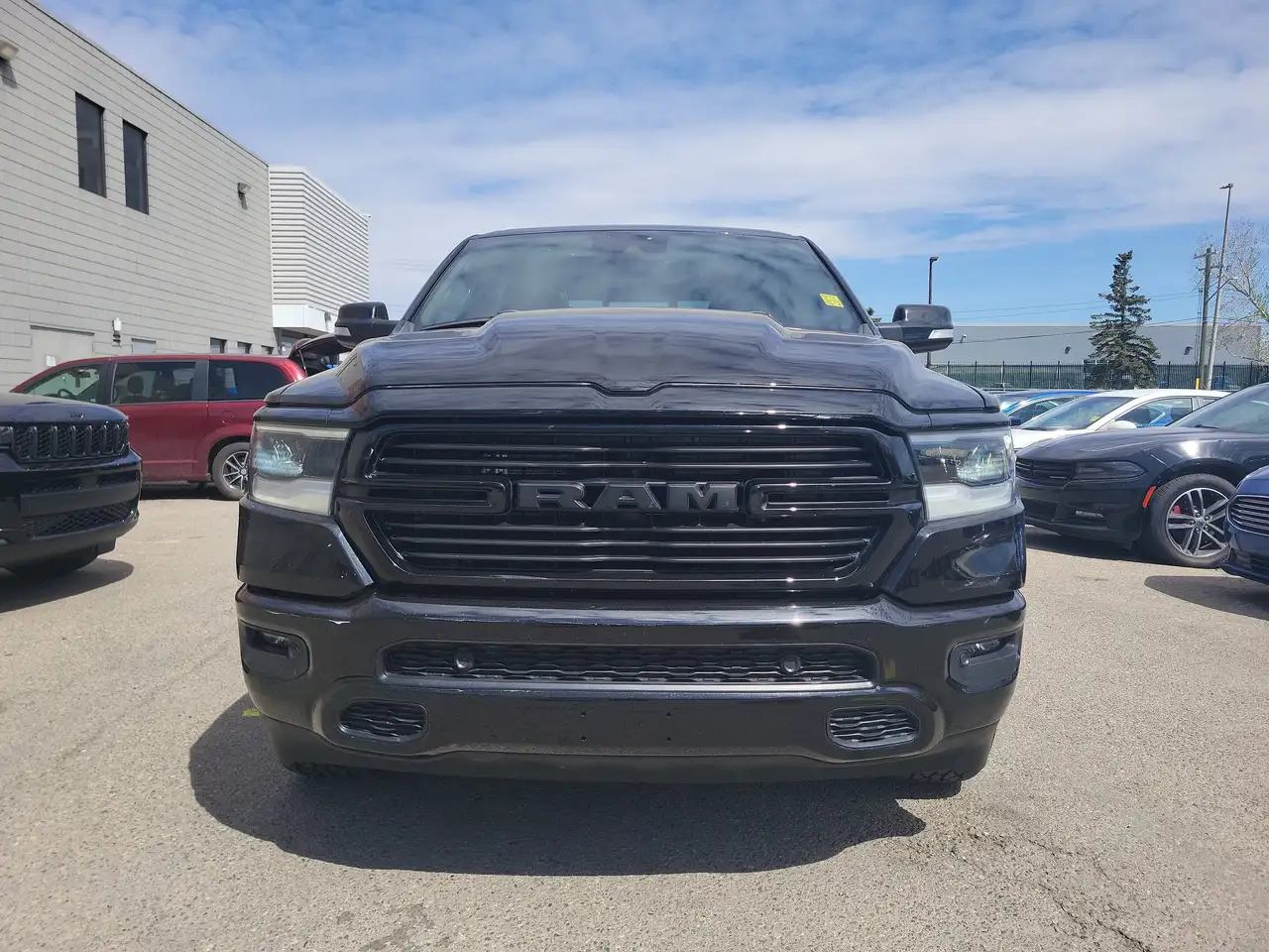 RAM 1500 снимка RAM 1500