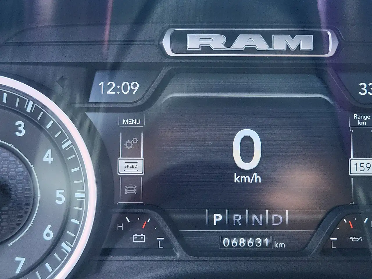 RAM 1500 снимка RAM 1500