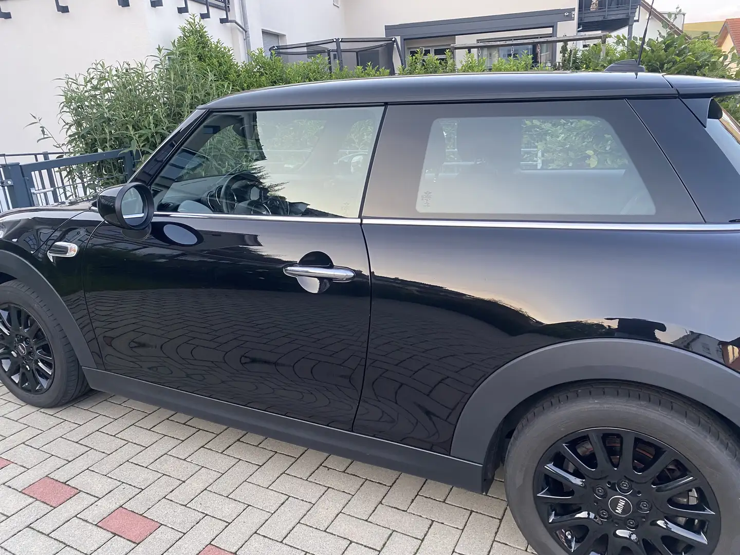 MINI One One (Blackyard), HU neu, 8fach auf Alufelgen Schwarz - 2