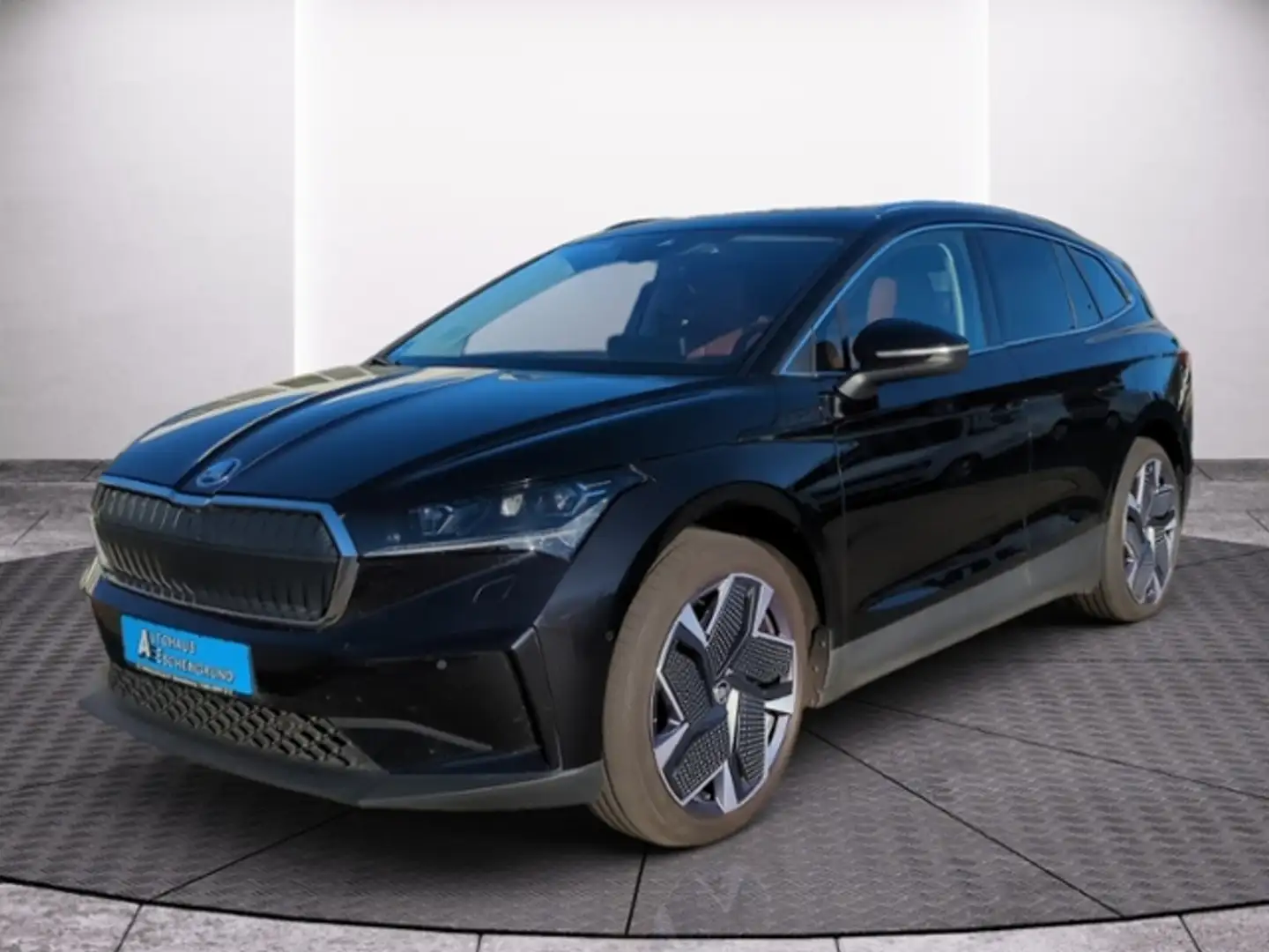 Skoda Enyaq iV 80 SUITE AHK MATRIX NAV WÄRMEPUMPE Schwarz - 2