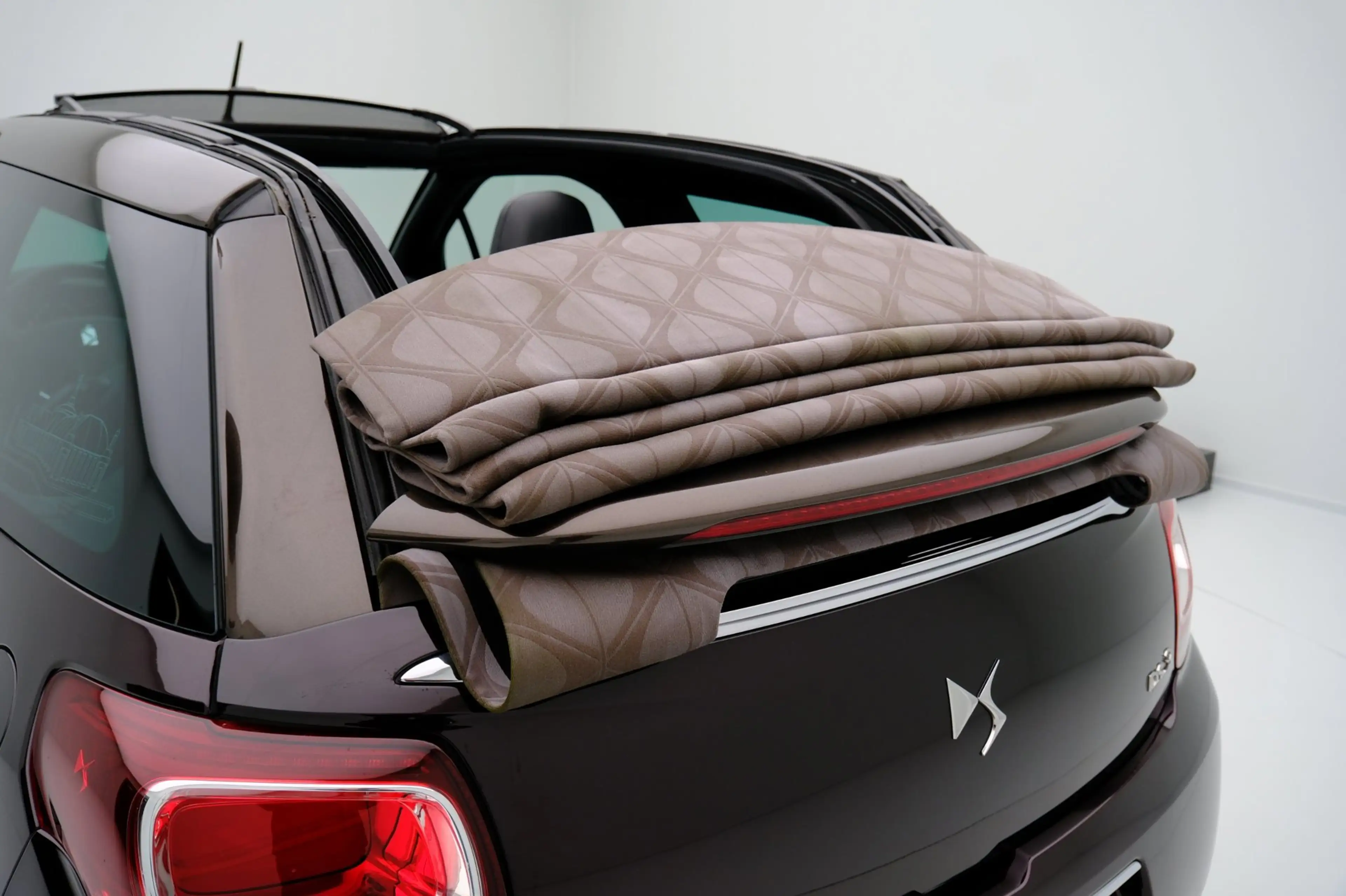 DS Automobiles DS 3 Cabrio 1.2 PureTech 130pk Sport Chic Vouwdak|CarPl — photo 40