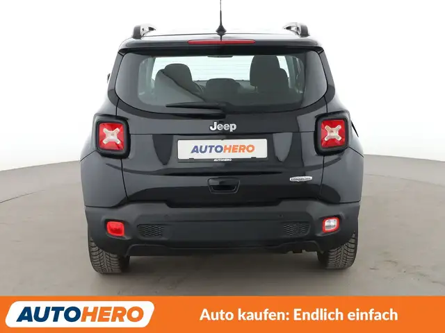 Jeep Renegade view 5