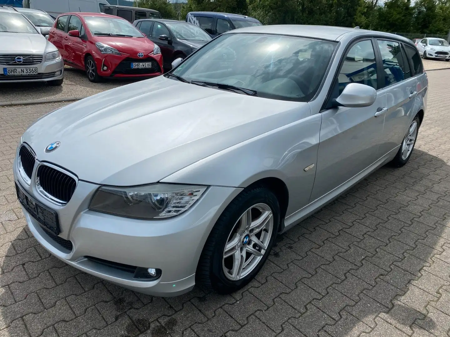 BMW 318 i Touring - Kundenauftrag Plateado - 1