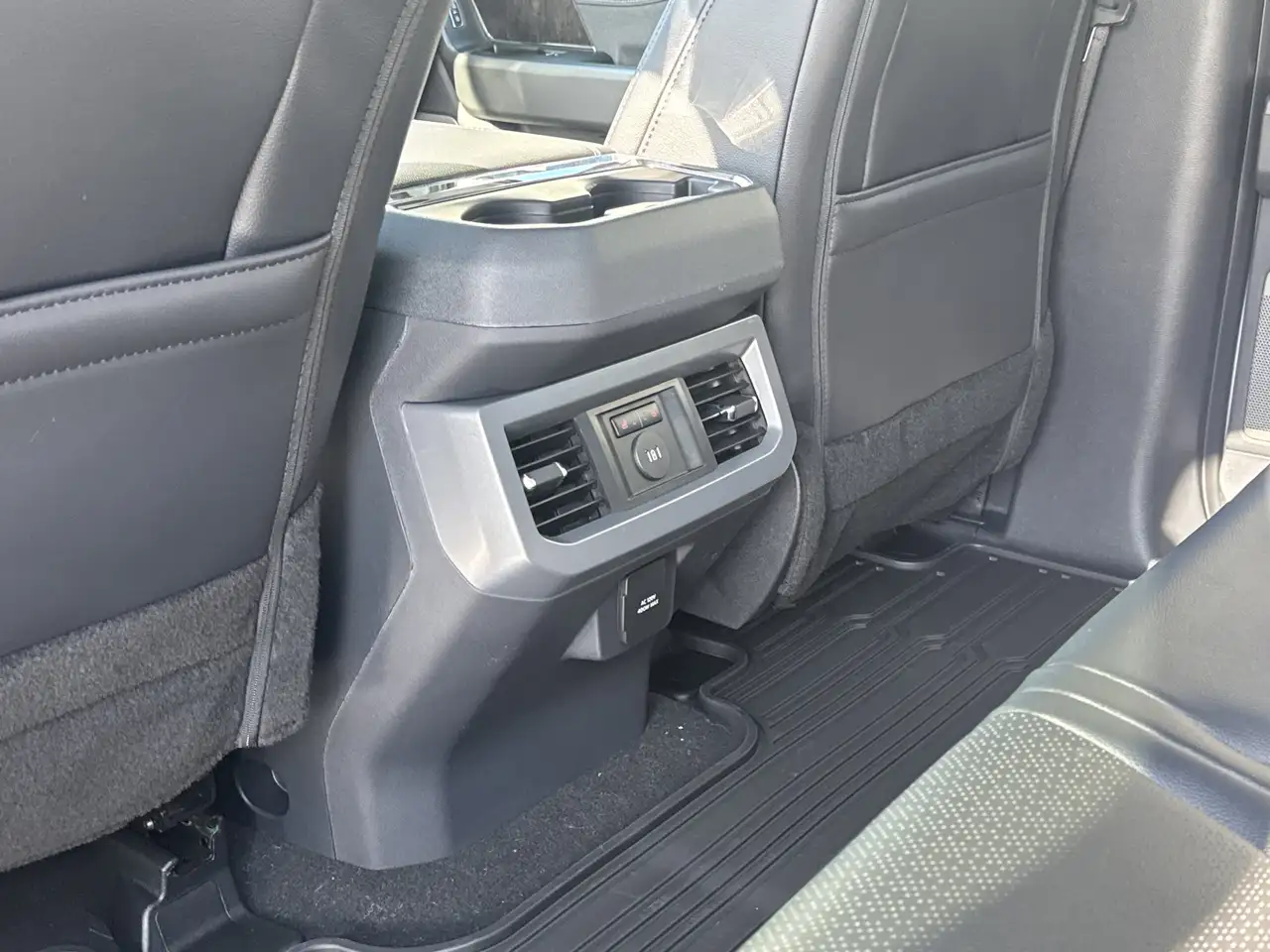 Ford F 350 снимка Ford F 350