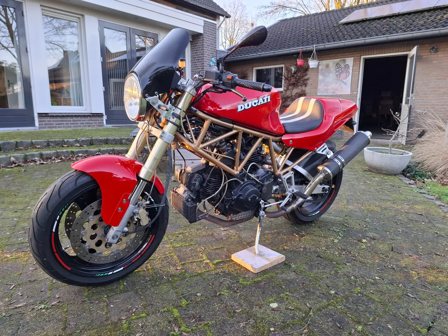 Ducati 900 SS Rood - 2