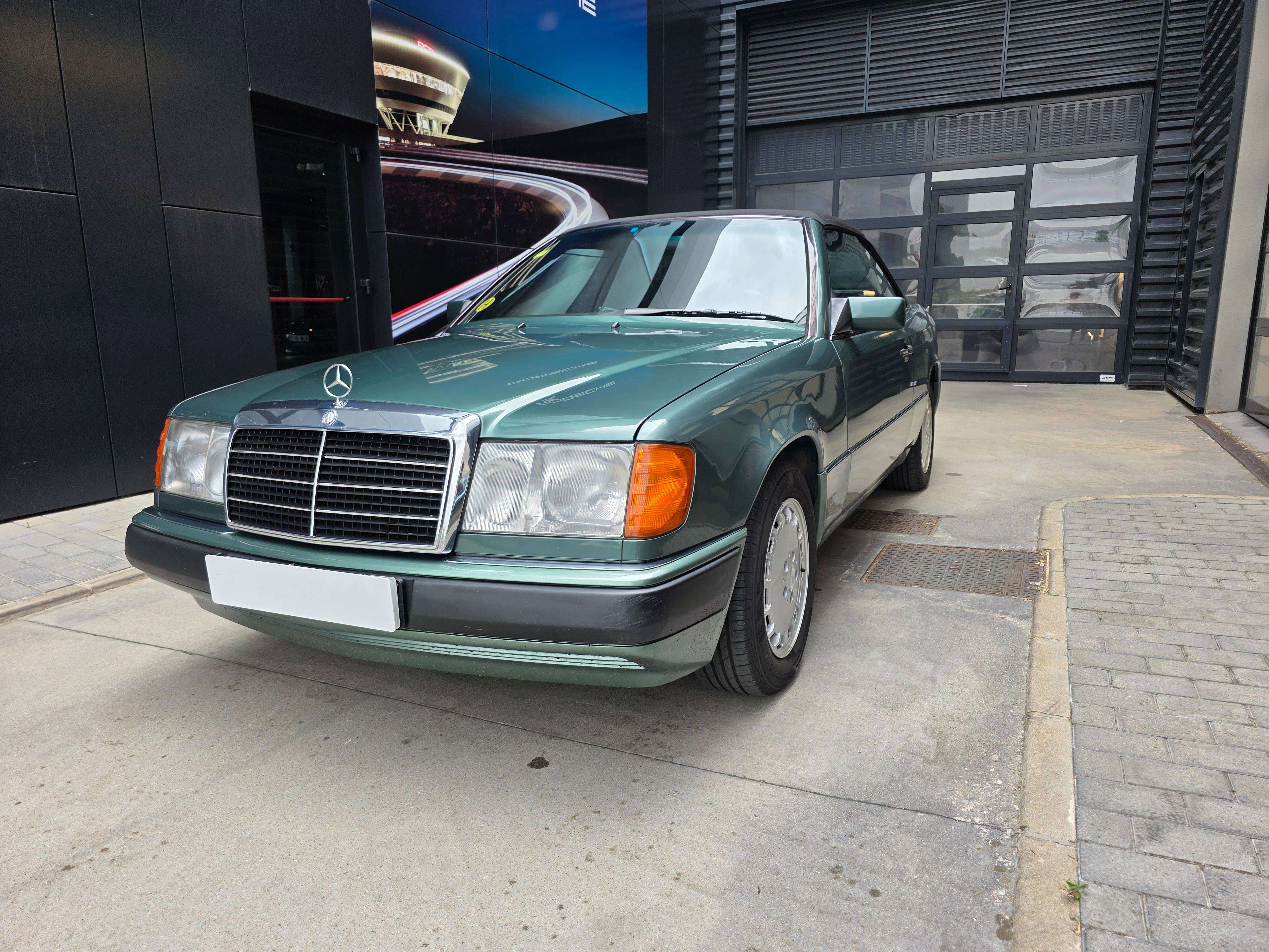 Mercedes-Benz 300 CE 24V - foto 1