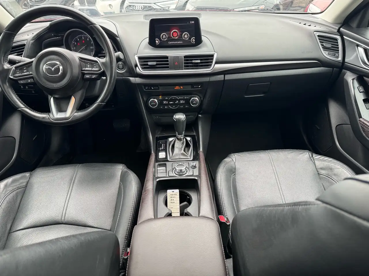 Mazda 3 снимка Mazda 3