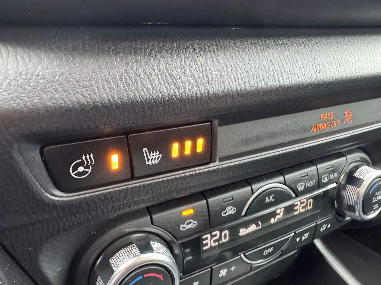 Mazda 3 снимка Mazda 3