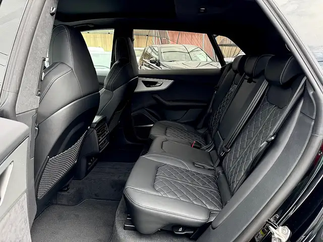 Audi Q8 55 TFSI e PHEV quattro AHK Matrix-LED HeadUp Ba... Ansicht 9