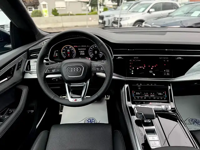 Audi Q8 55 TFSI e PHEV quattro AHK Matrix-LED HeadUp Ba... Ansicht 16