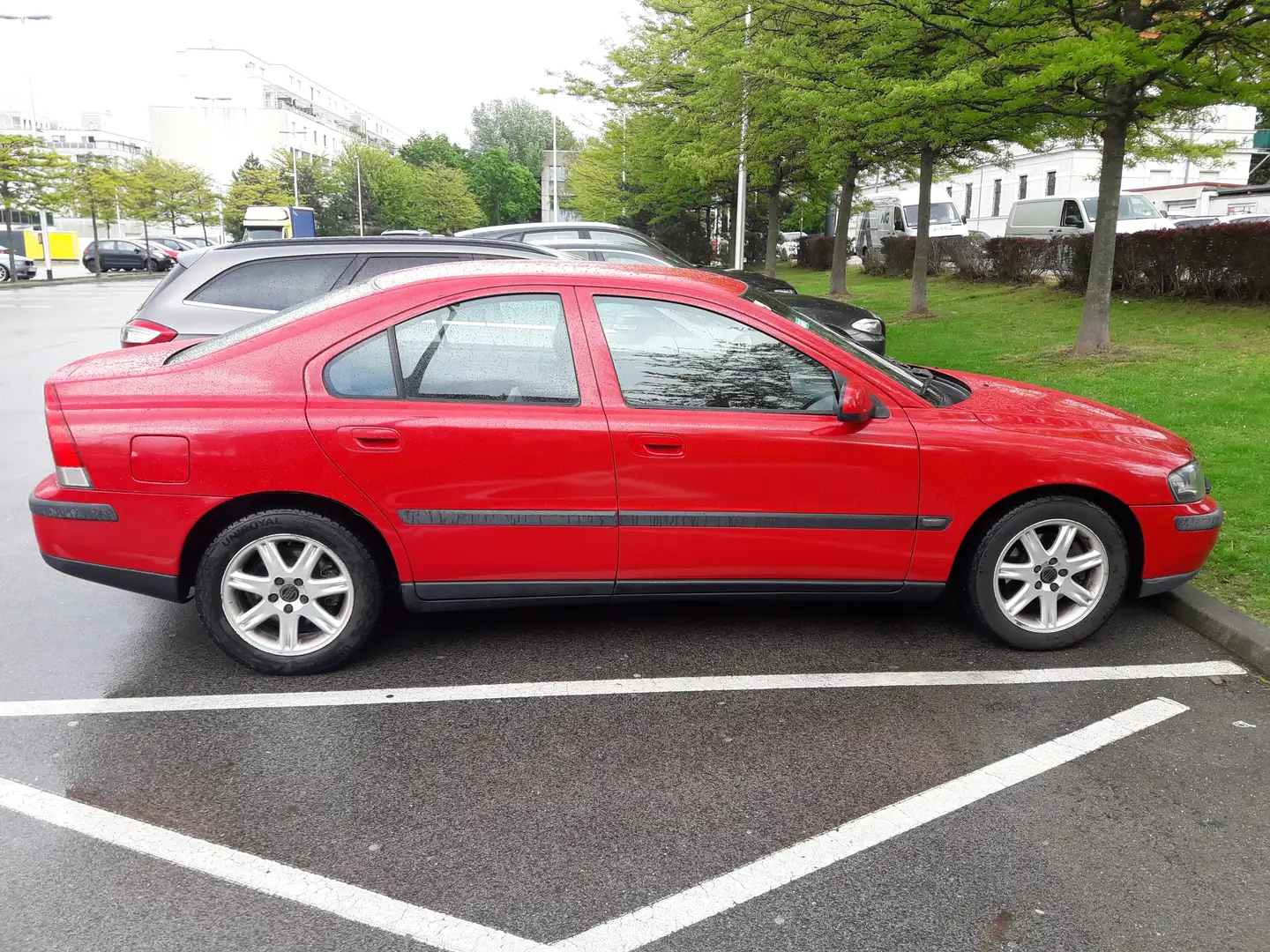 Volvo S60 2,4 Rojo - 2