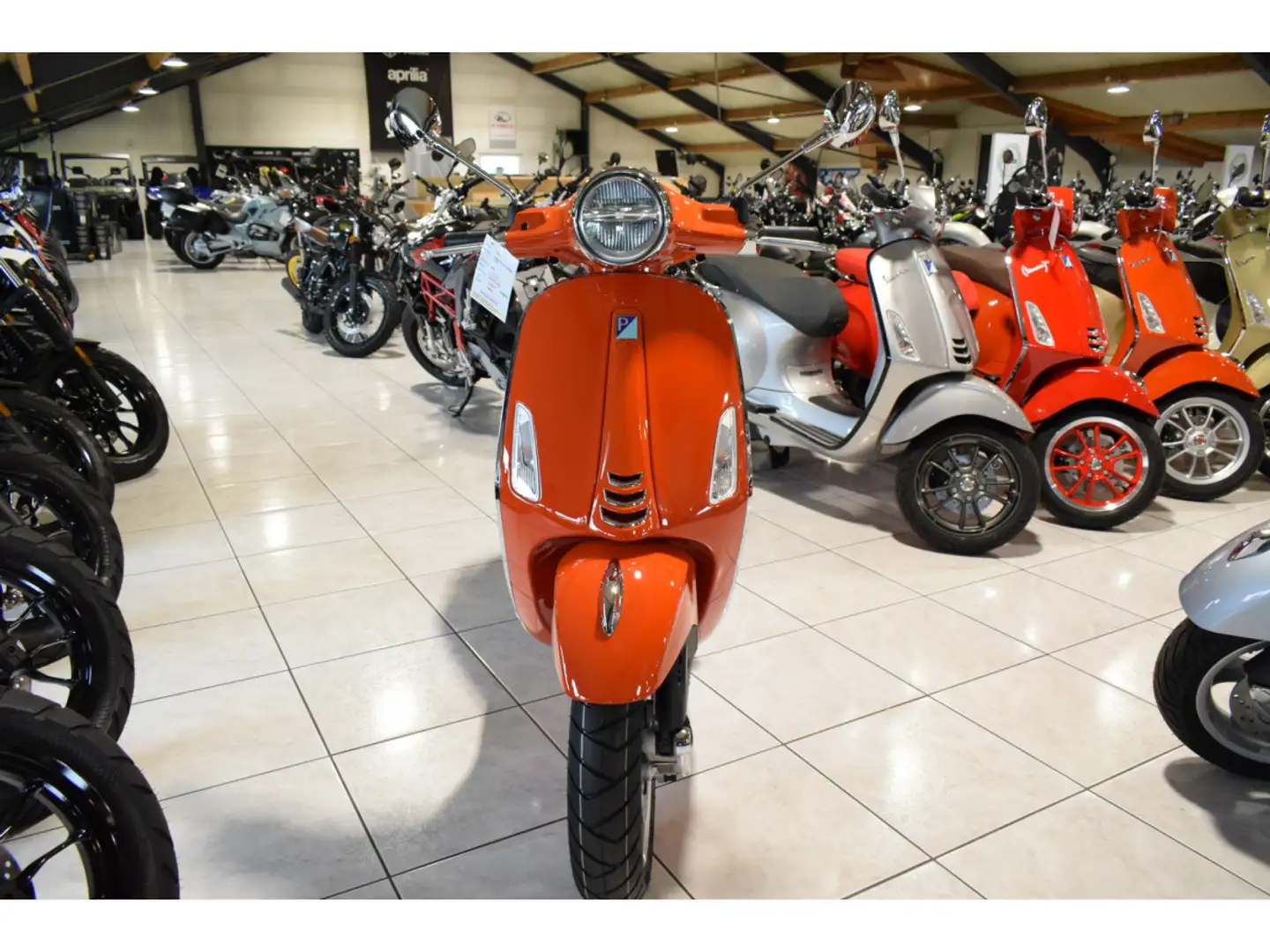 Vespa Primavera 50 ORANGE PASTEL Orange - 2