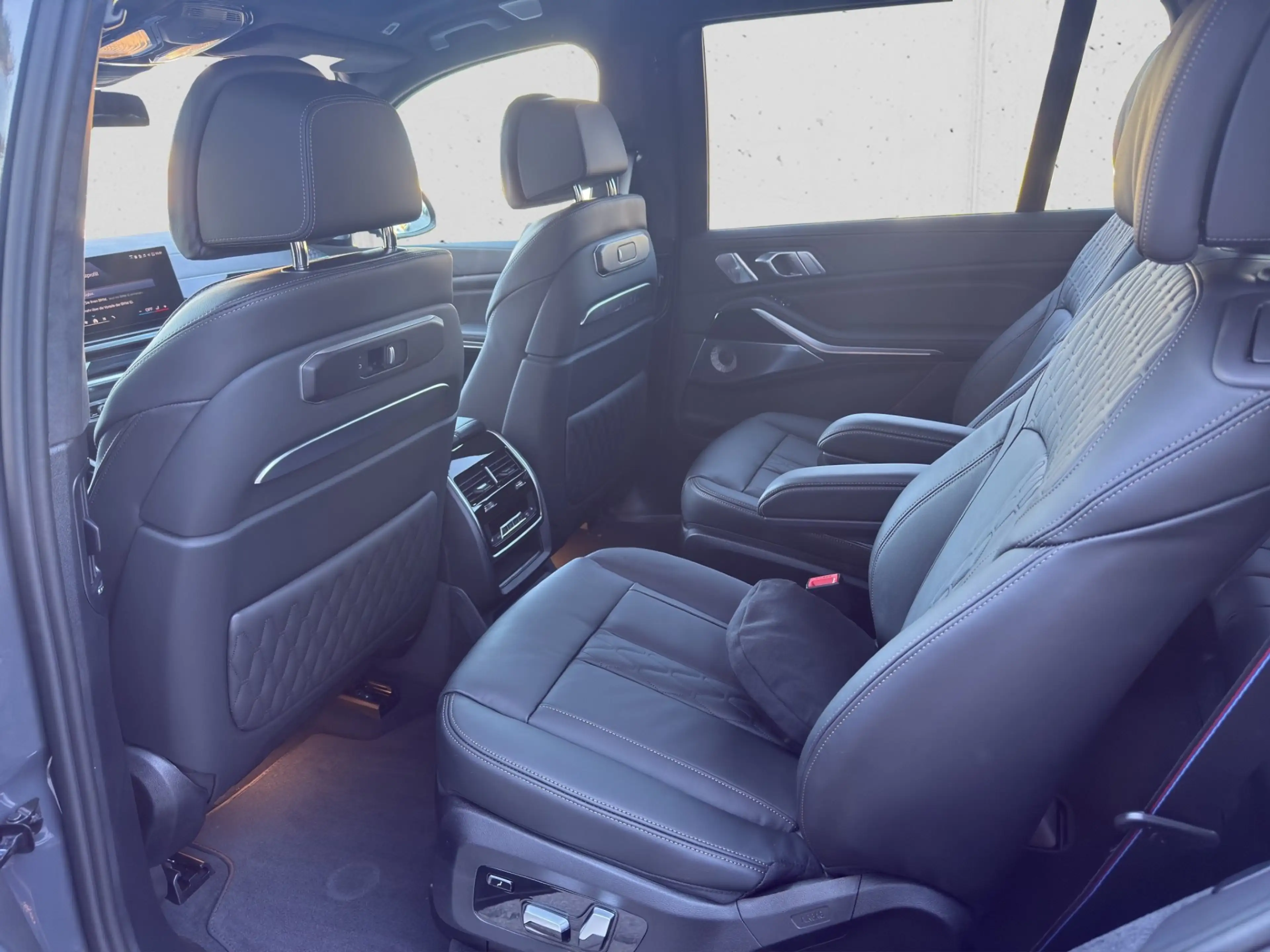 BMW X7 xDrive40d — photo 16