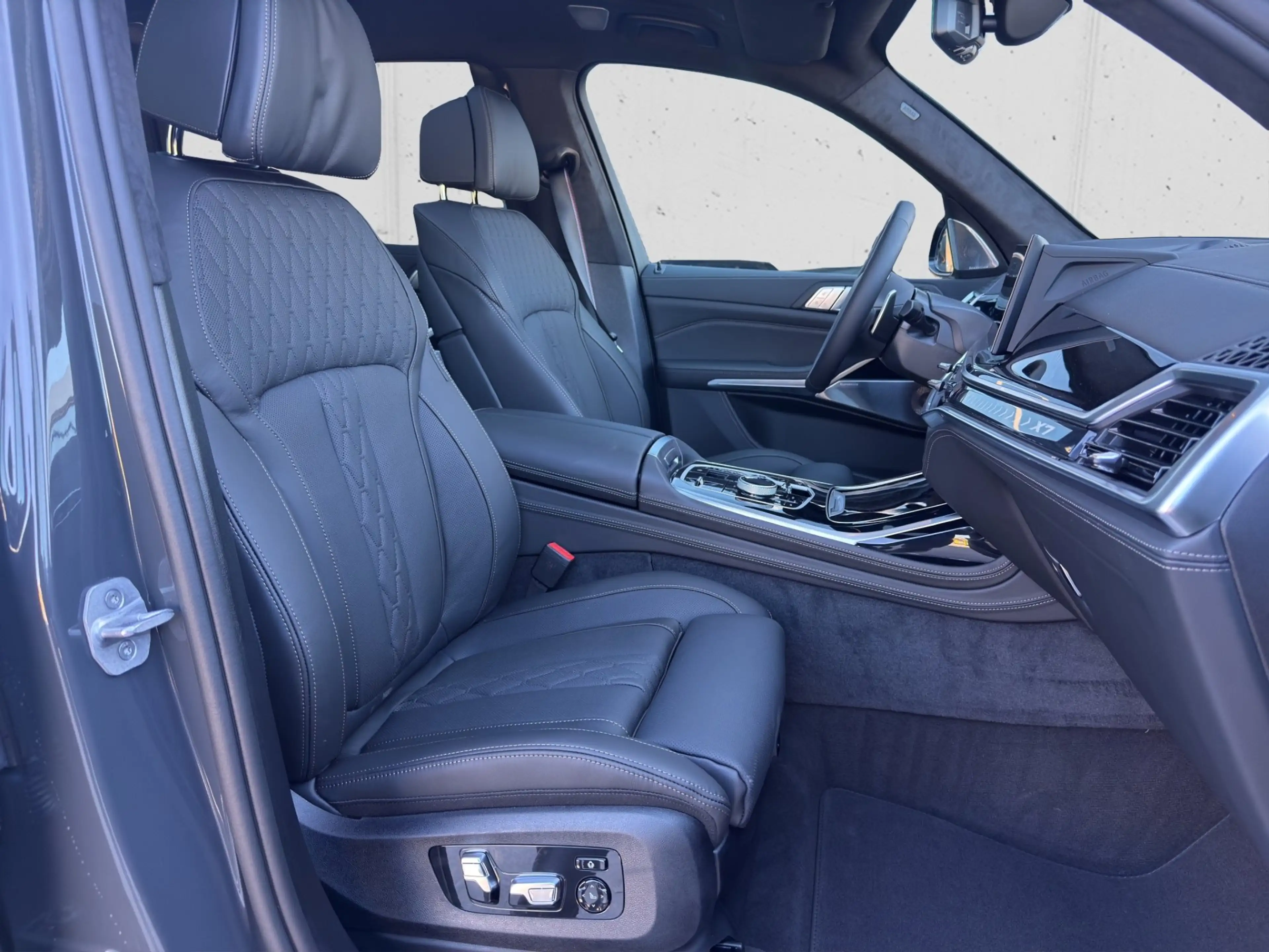 BMW X7 xDrive40d — photo 15