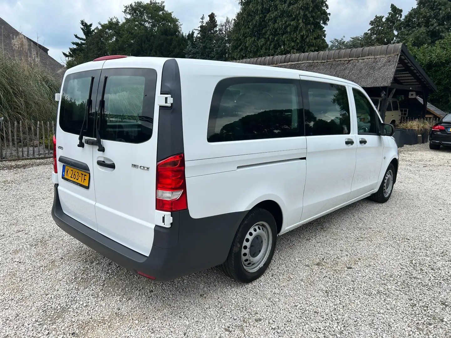 Mercedes-Benz Vito Tourer 114 BlueTEC Pro Extra Lang 9 persoons Wit - 2