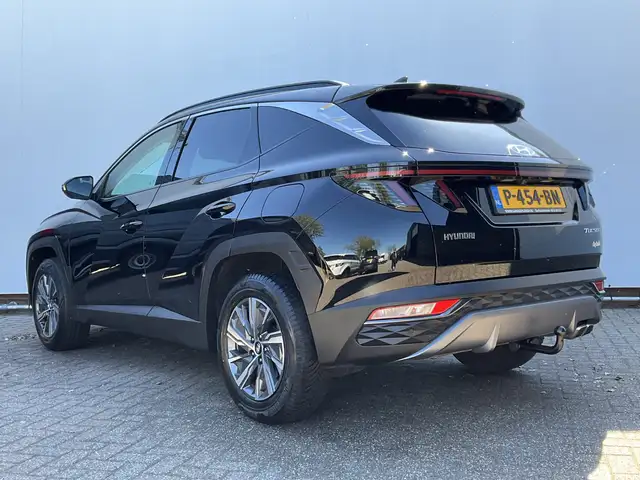 Hyundai Tucson view 2