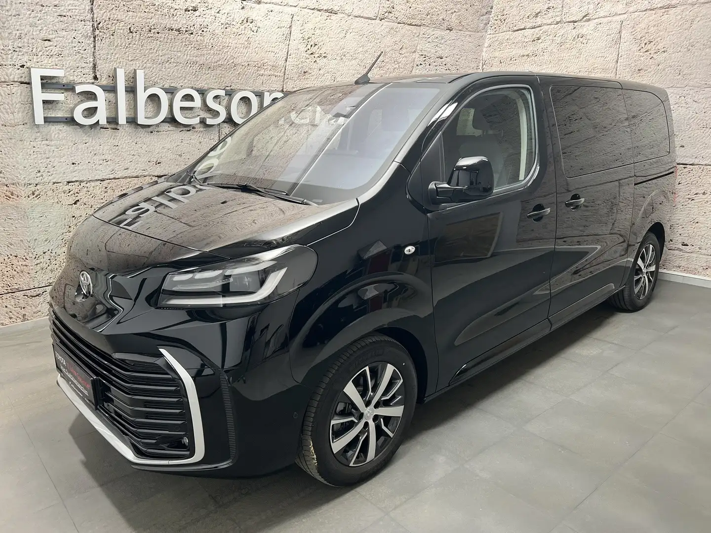 Toyota Proace Verso 2,2 D-4D AT Teamplayer + Navi + Schiebetüren Schwarz - 1
