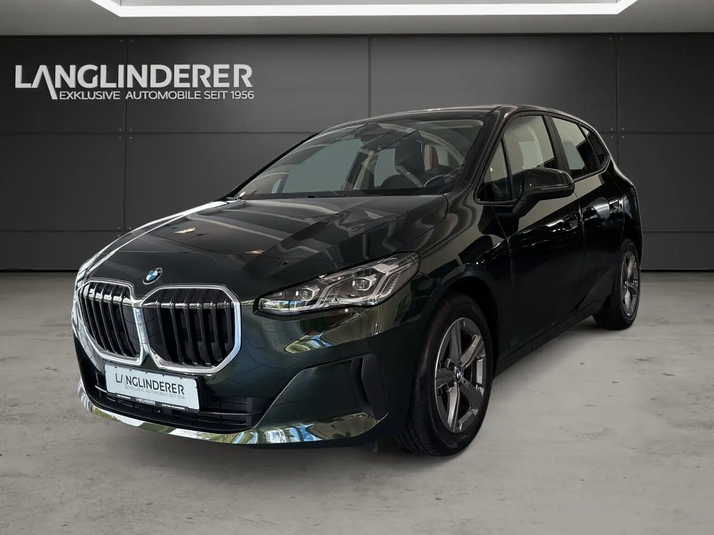 BMW 218 i Active Tourer NP41109,- PremiumP WirelessChargin Grün - 1