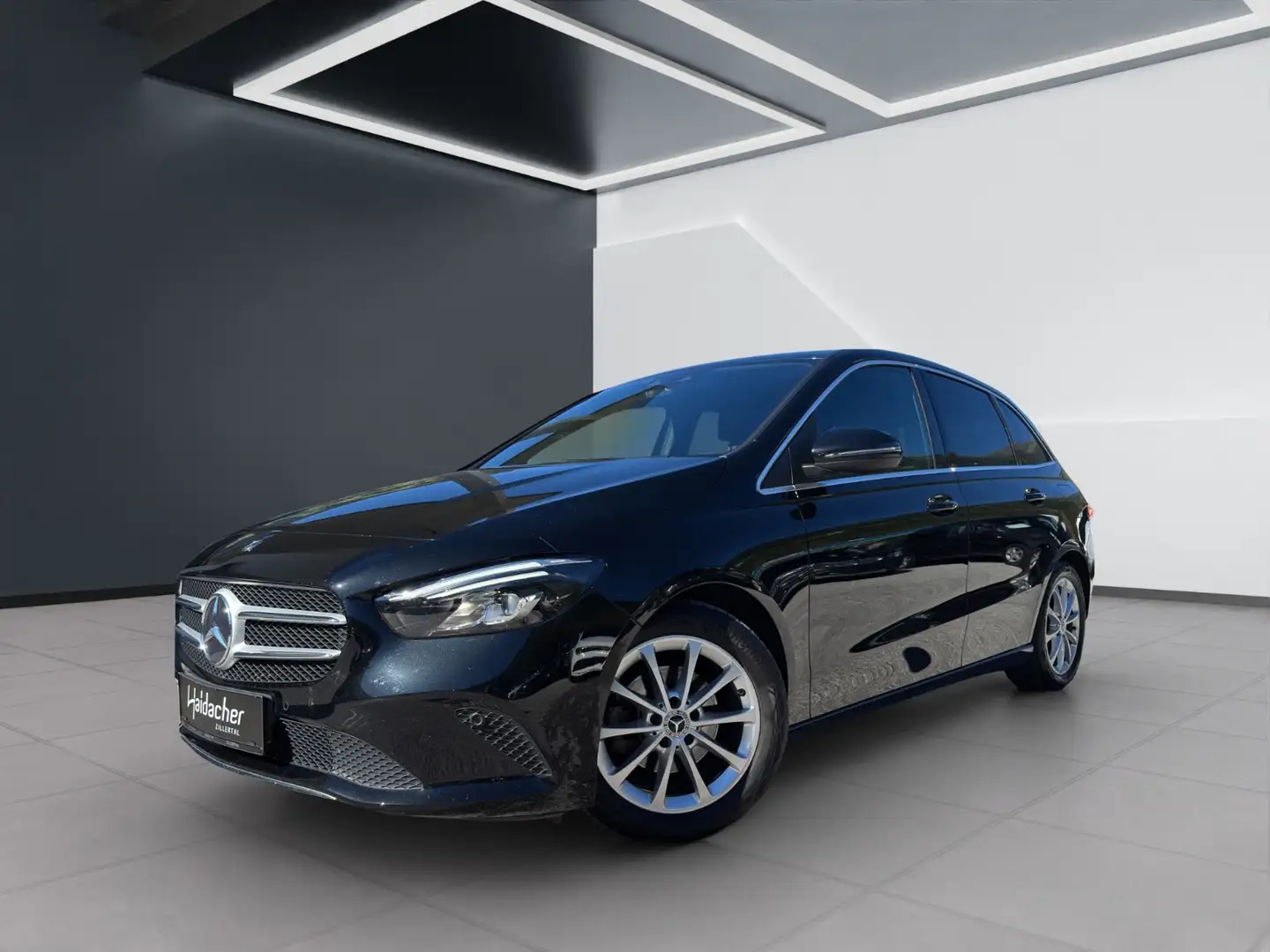 Mercedes-Benz B 180 d Leder RKam Klima Shz Ambi eHeck Navi Schwarz - 2