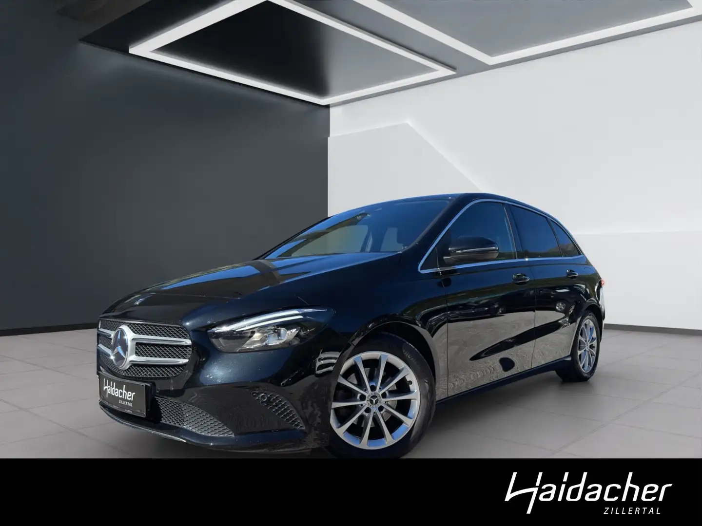 Mercedes-Benz B 180 d Leder RKam Klima Shz Ambi eHeck Navi Schwarz - 1