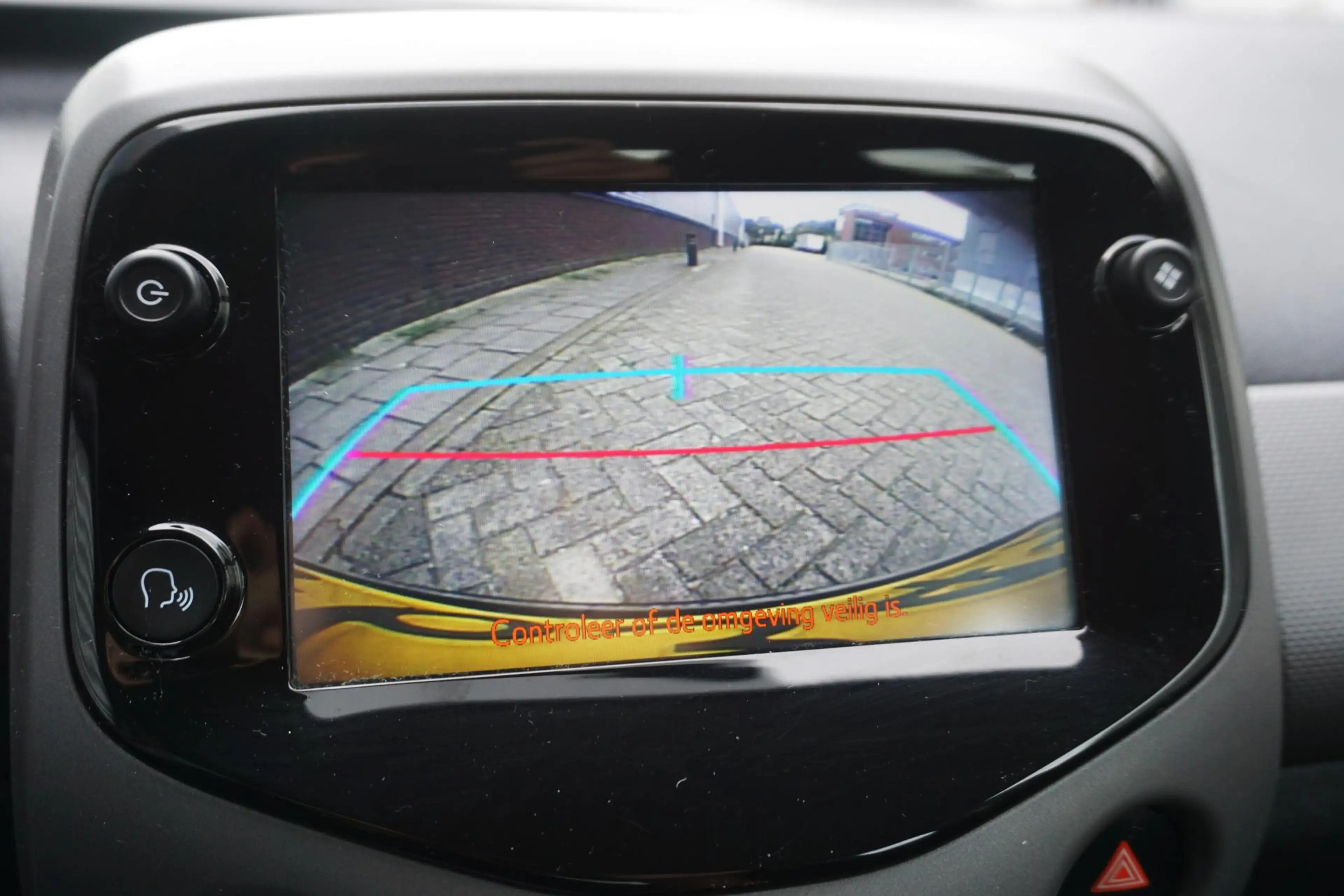 Peugeot 108 1.0 e-VTi Active/CARPLAY/CAMERA/DAB/AIRCO! — photo 6