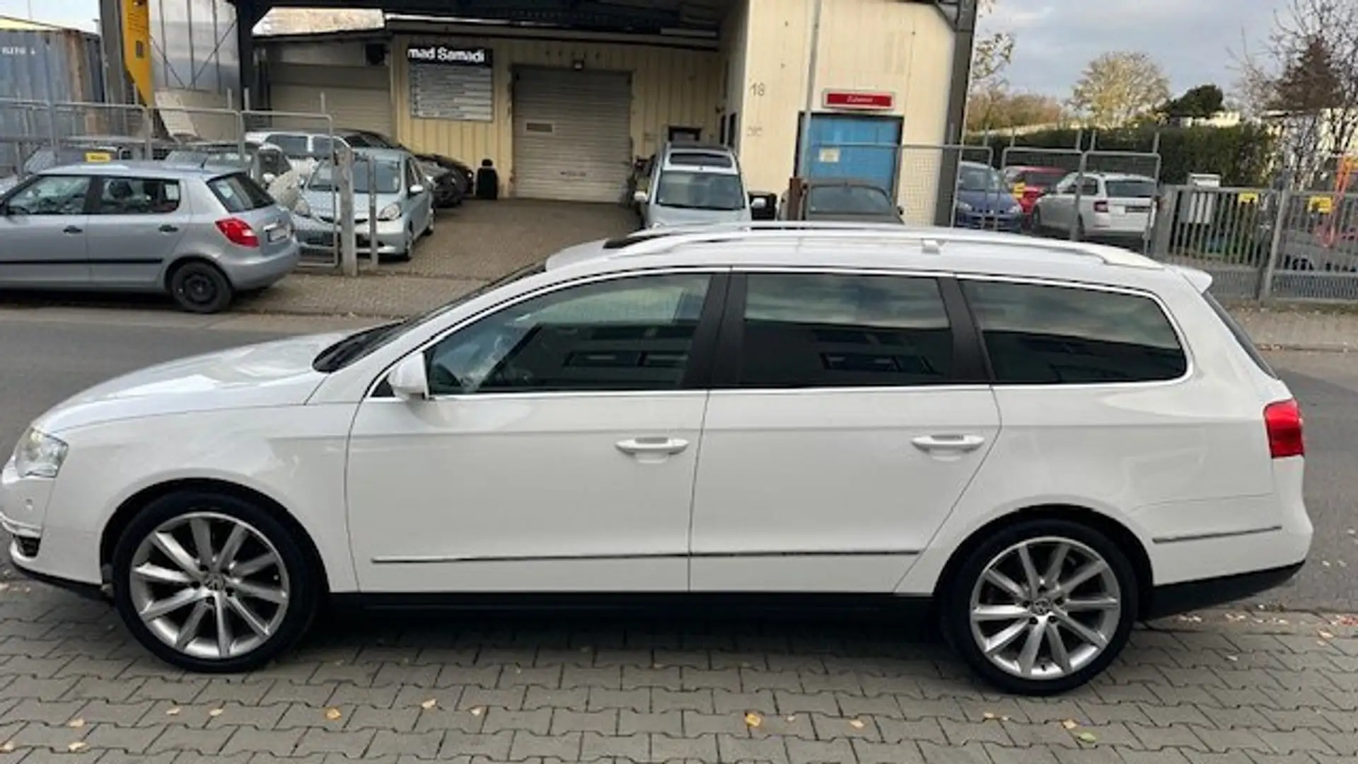 Volkswagen Passat Variant 2.0 TDI DPF DSG Highline Weiß - 1