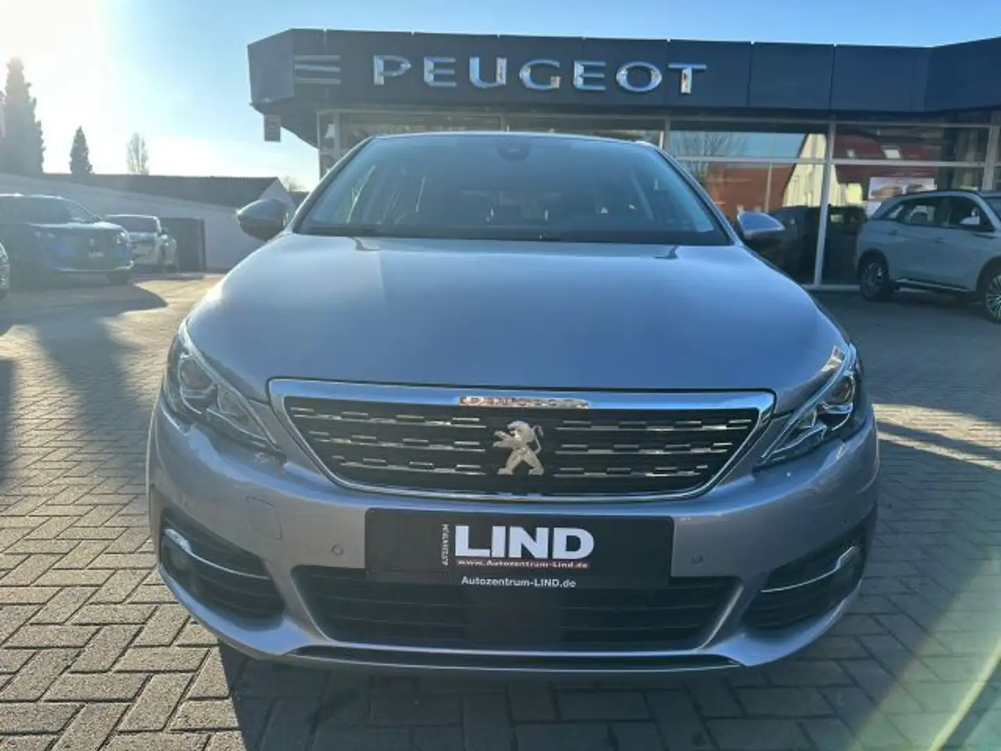 Peugeot 308 308 TechEdition PT 130 EAT8 Grau - 2