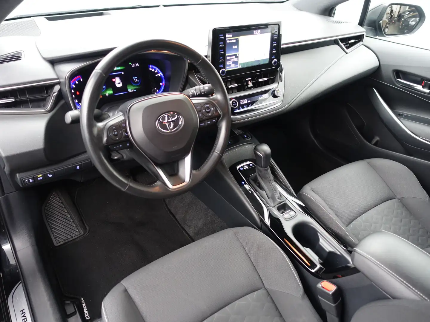Toyota Corolla Touring Sports 1.8 Hybrid Business Intro Head Up, Black - 2