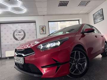 KIA CEED SPIRIT  AUTO PANO JBL CAM SZH L.HZ MEMO