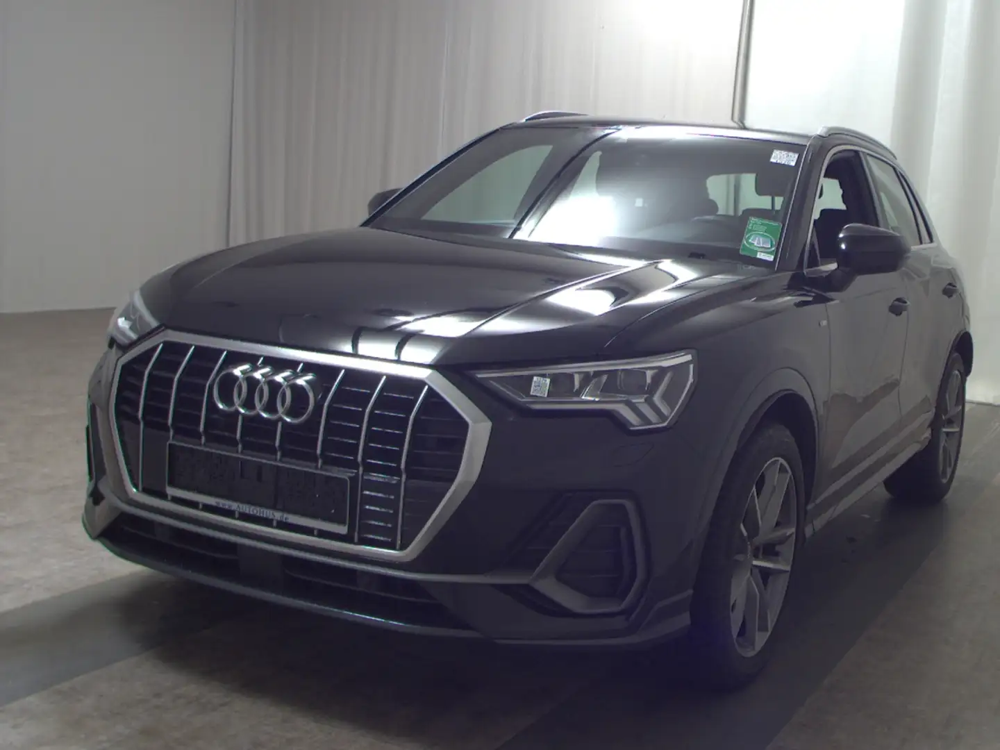 Audi Q3 35 2.0 TDI S-Line AHK Matrix Navi Leder vc Schwarz - 2