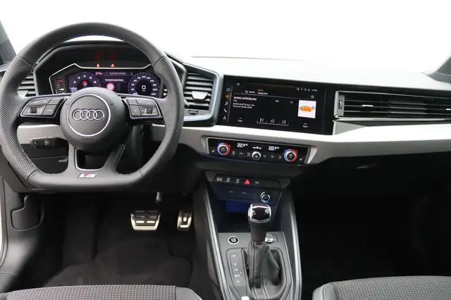 Audi A1 view 9