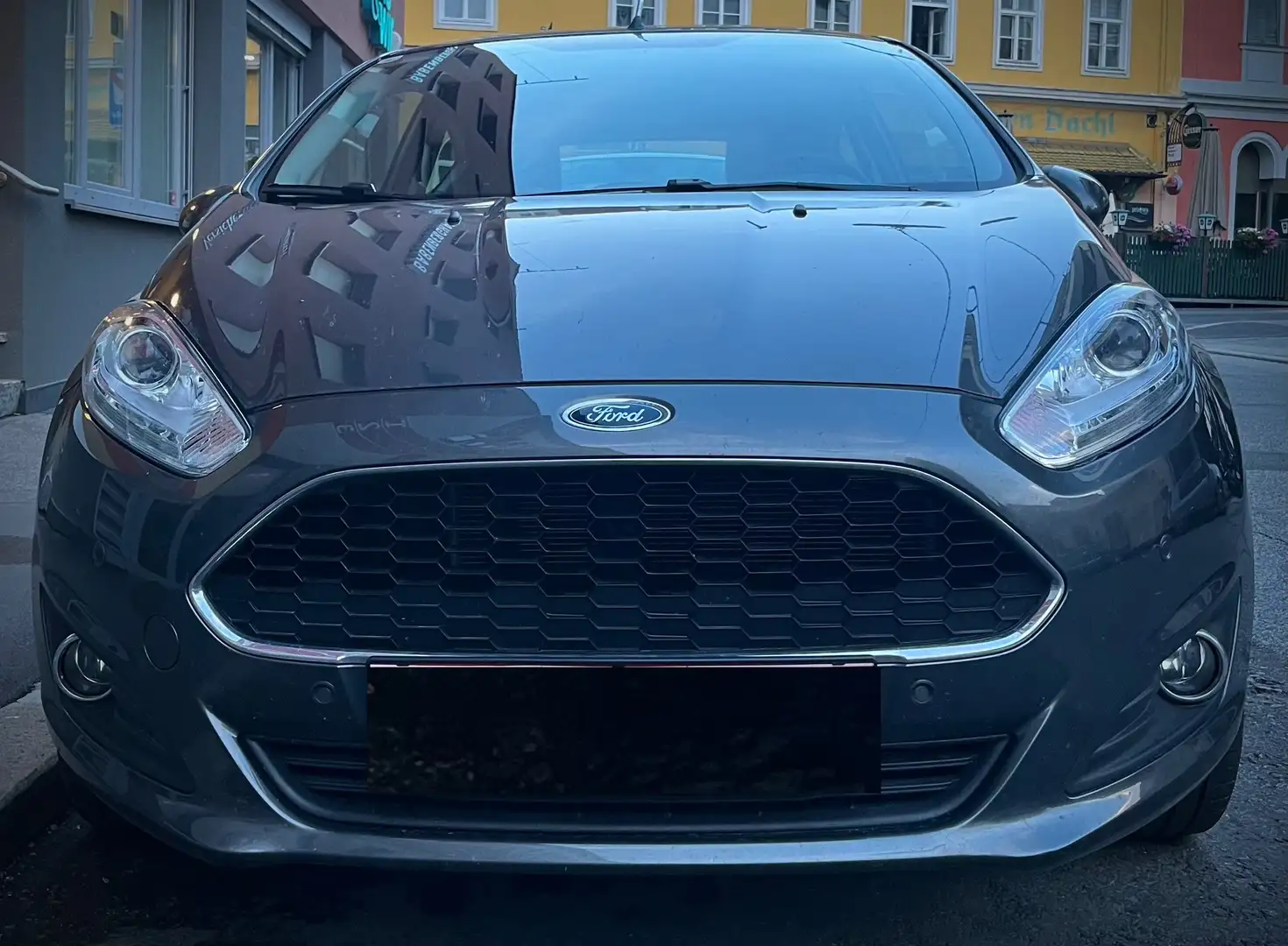 Ford Fiesta Fiesta Trend 1,25 Trend Grau - 2