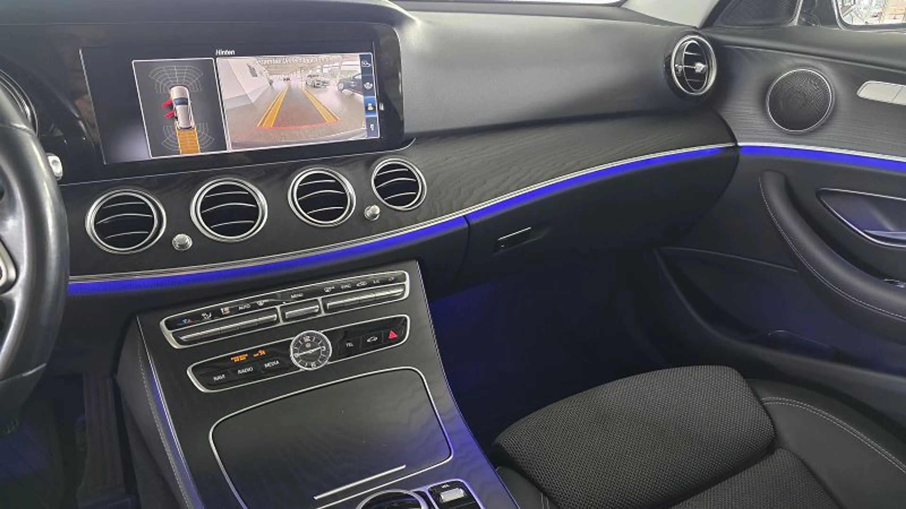 Mercedes-Benz E 220 LED*Nav*ESD*SH*Park+Kam*Tot*AHK*Night — photo 12