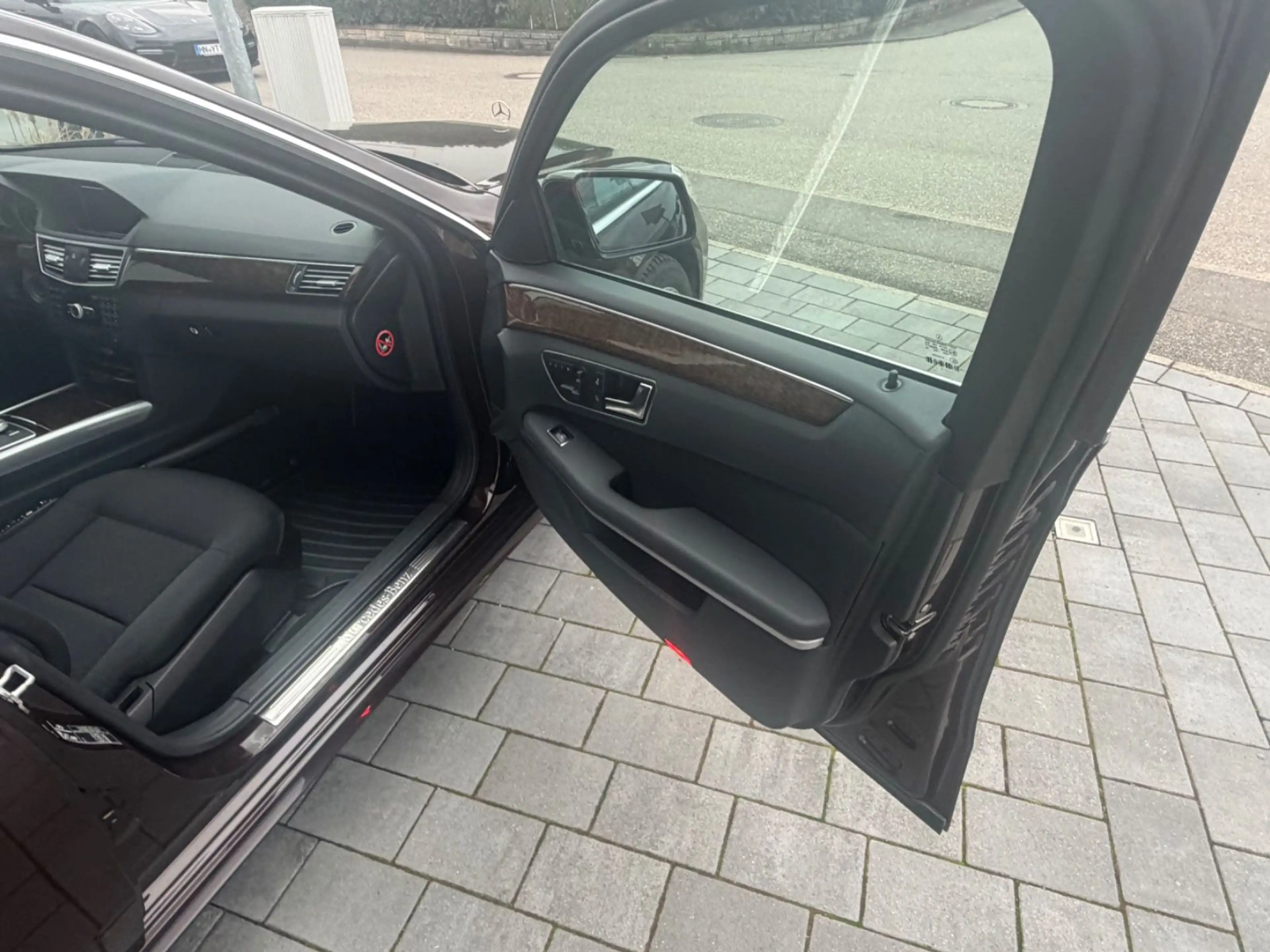 Mercedes-Benz E 350 E T-Modell E 350 CDI 4Matic — photo 9