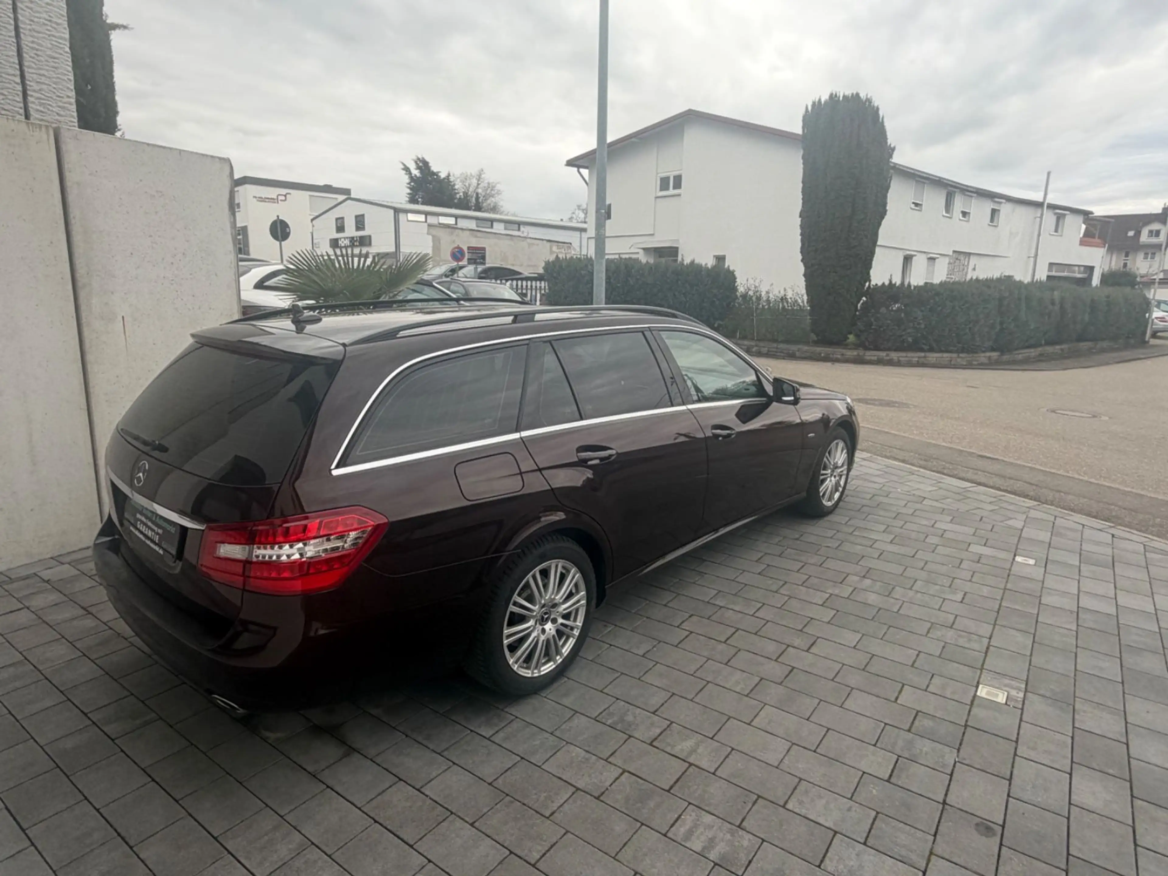 Mercedes-Benz E 350 E T-Modell E 350 CDI 4Matic — photo 4