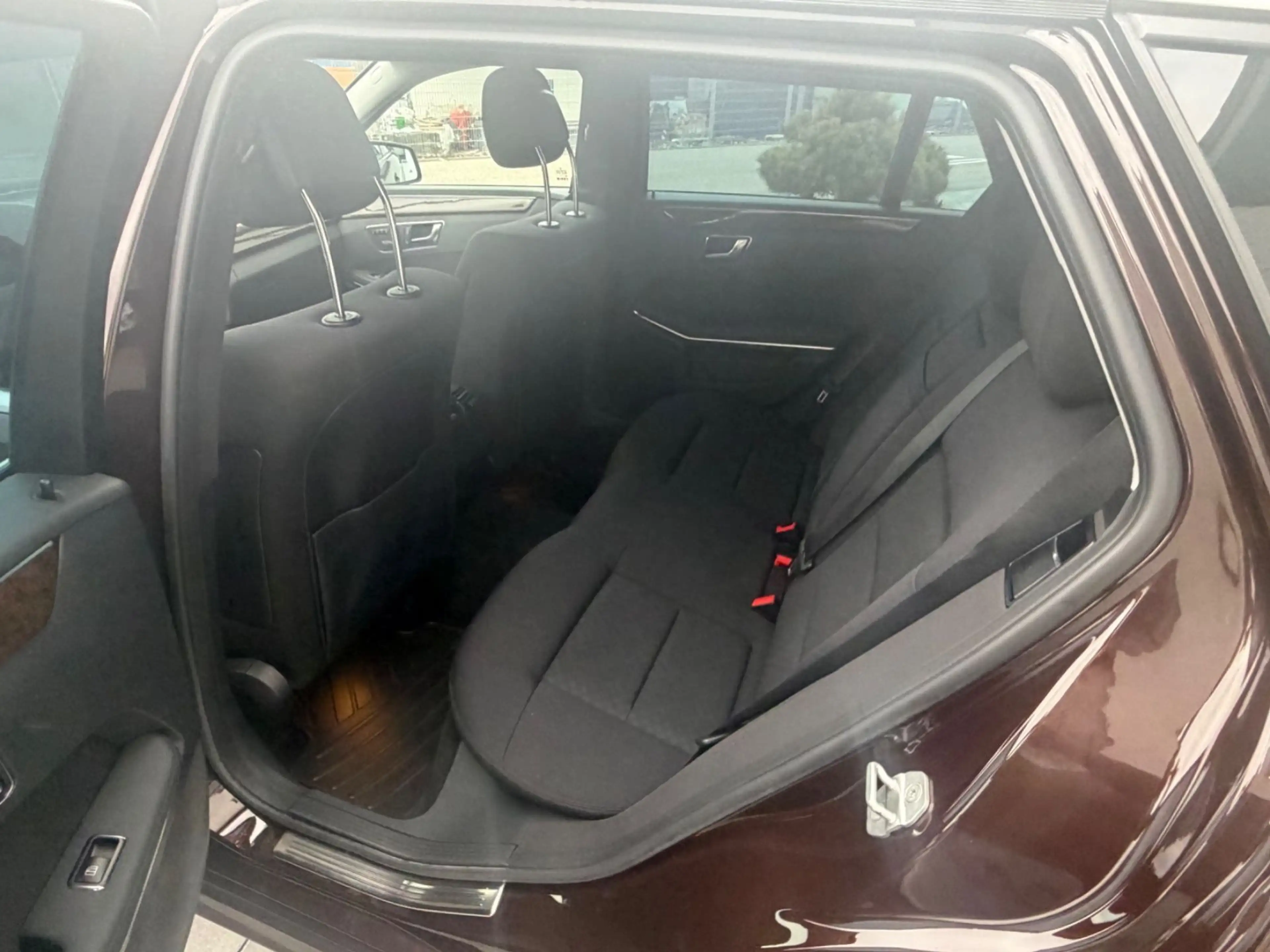 Mercedes-Benz E 350 E T-Modell E 350 CDI 4Matic — photo 10