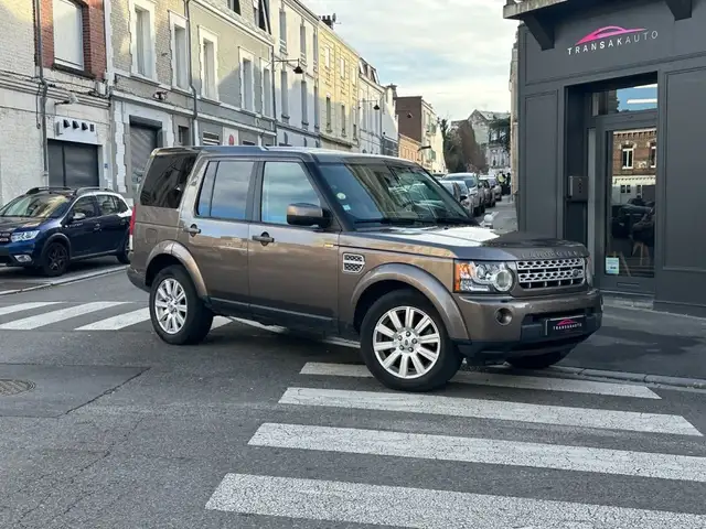 Land Rover Discovery 4 Mark III SDV6 3.0L 188kW HSE A / TOIT OUVRANT / SIEGES CHAUFFANT / ATTELAGE