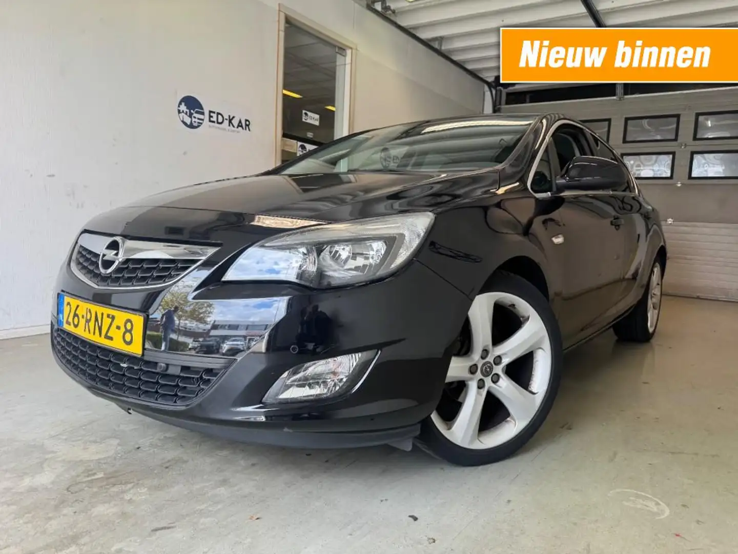 Opel Astra 1.4 Turbo Sport 5HB 19 INCH NETTE AUTO NAP APK 11- Zwart - 1