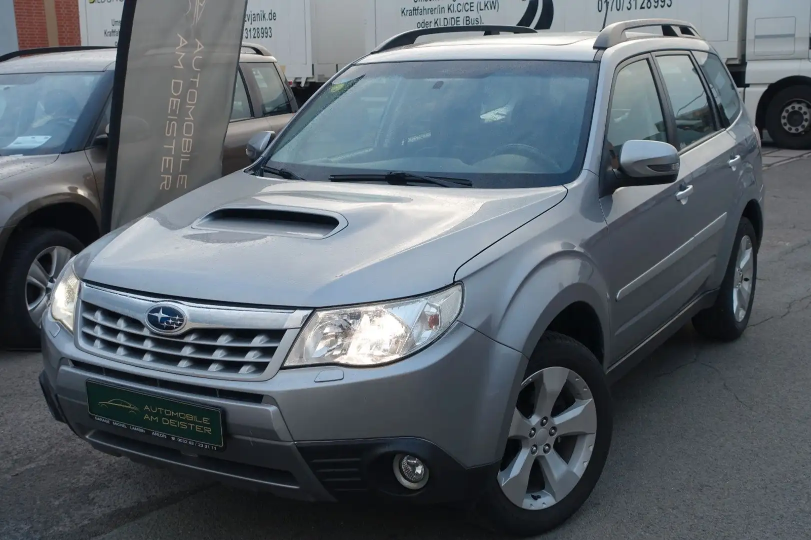 Subaru Forester Comfort*4x4 ALLRAD*XENON*AHK*RFK*PANORA Grau - 2