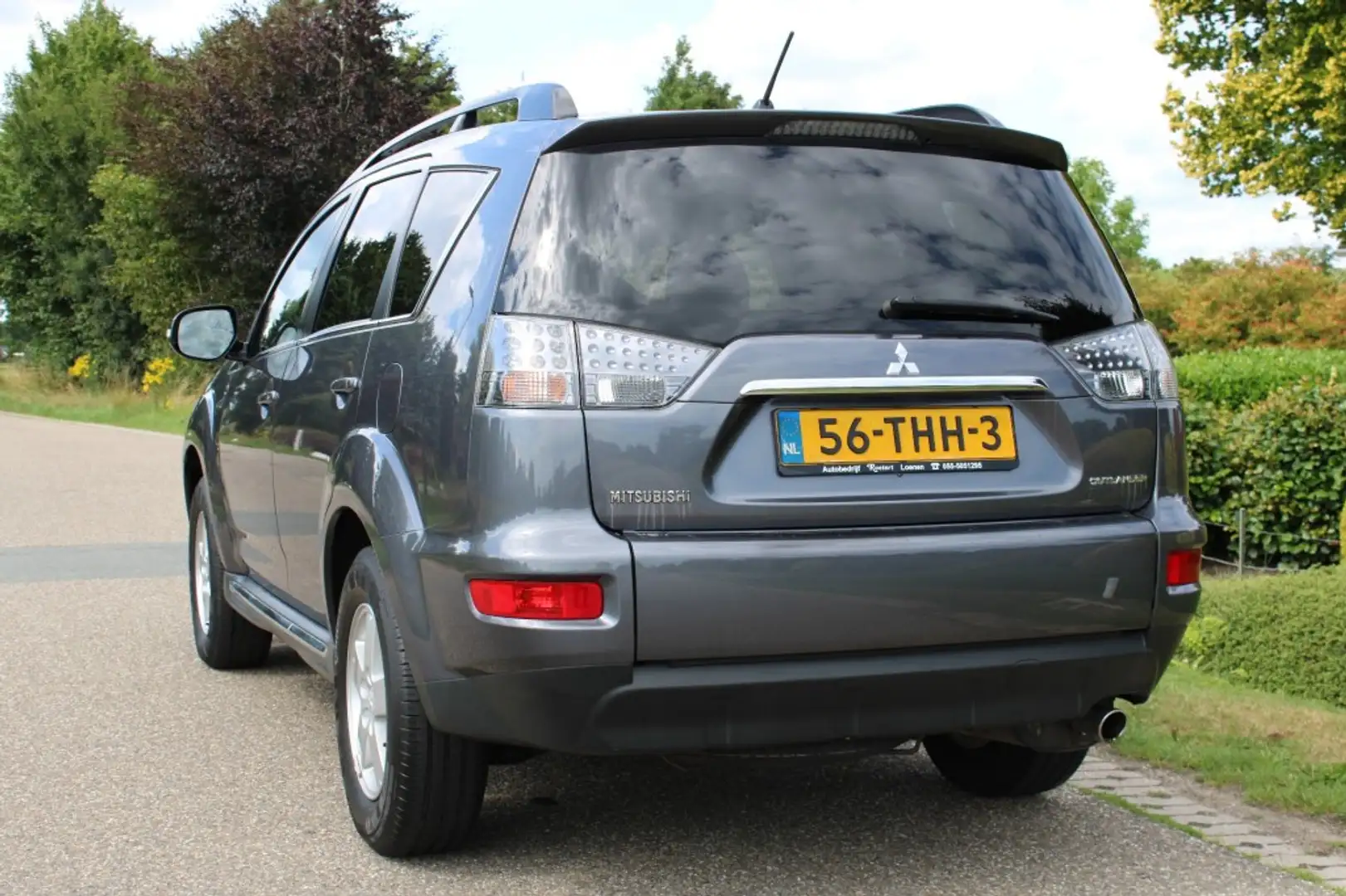 Mitsubishi Outlander 2.0 147pk Intro Edition automaat ECC/cruise/16 inc Grijs - 2