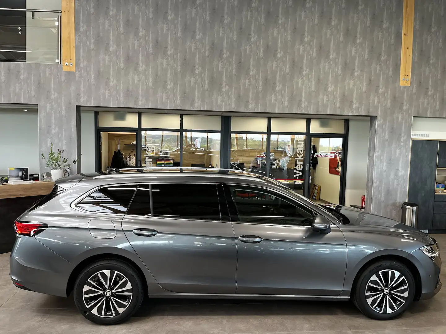 Skoda Superb TDI 110kW Selection ACC Navi 5JG 360° Gris - 2