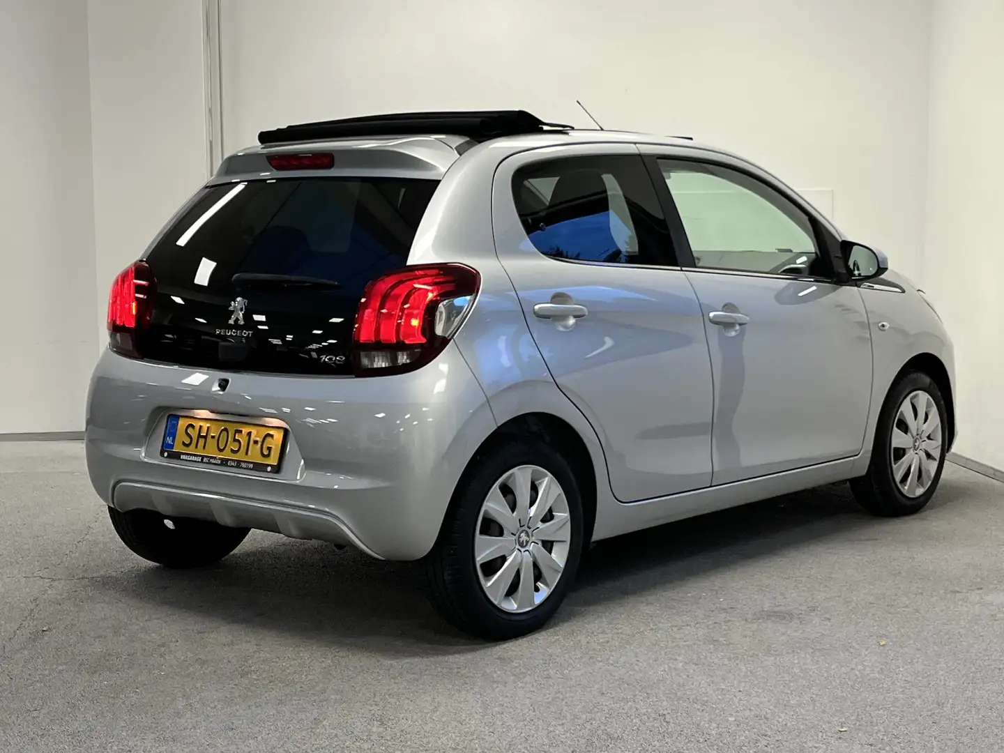 Peugeot 108 1.0 e-VTi Active TOP! | 2e-EIG. | ORG.NL | AIRCO | Gris - 2
