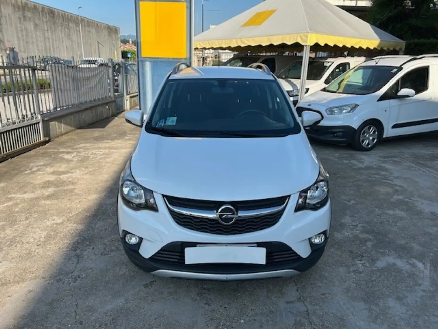 Opel Karl Rocks 1.0 73 CV UNICO PROPRIETARIO NEOPATENTATI Bianco - 1