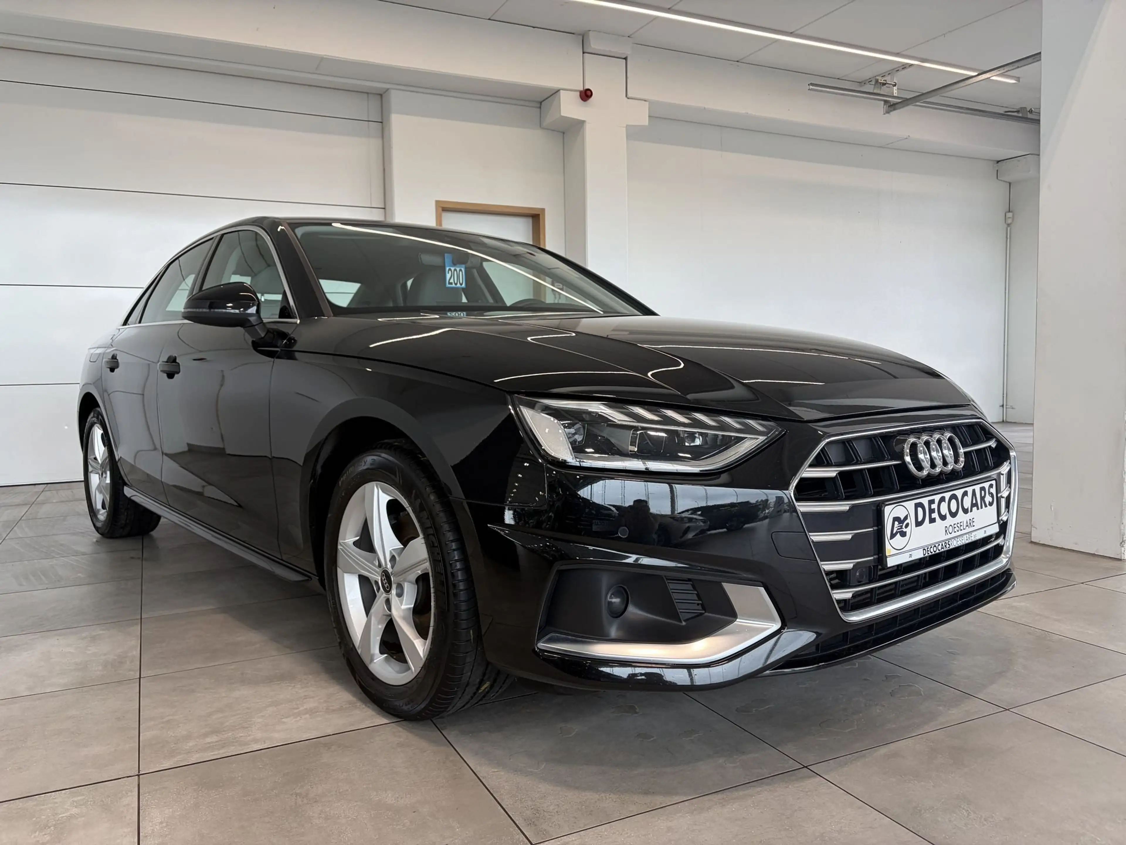 Audi A4 Apple Carplay - Android Auto / Camera / Zetelverwarming / Sfeerverlichting / — photo 4