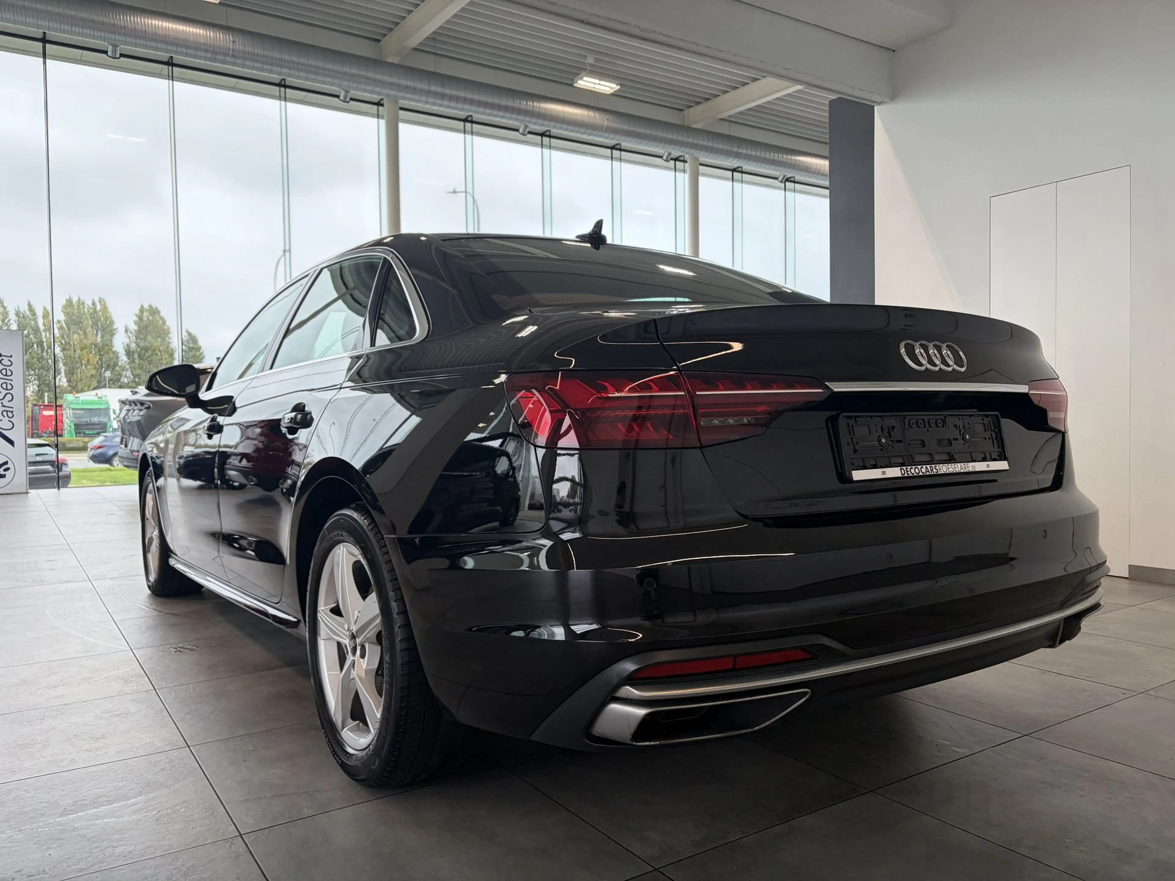 Audi A4 Apple Carplay - Android Auto / Camera / Zetelverwarming / Sfeerverlichting / — photo 7