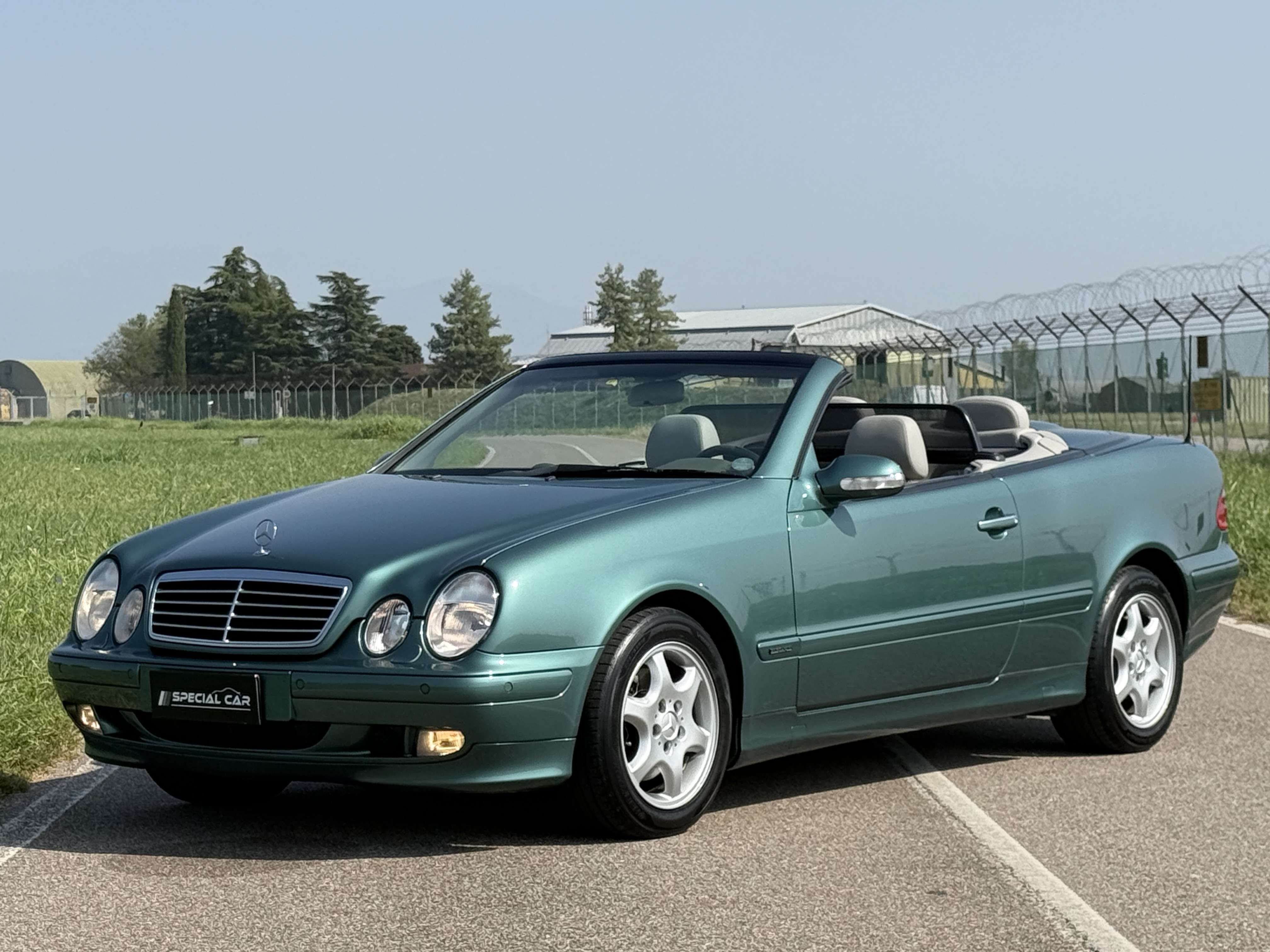 Mercedes-Benz CLK 230