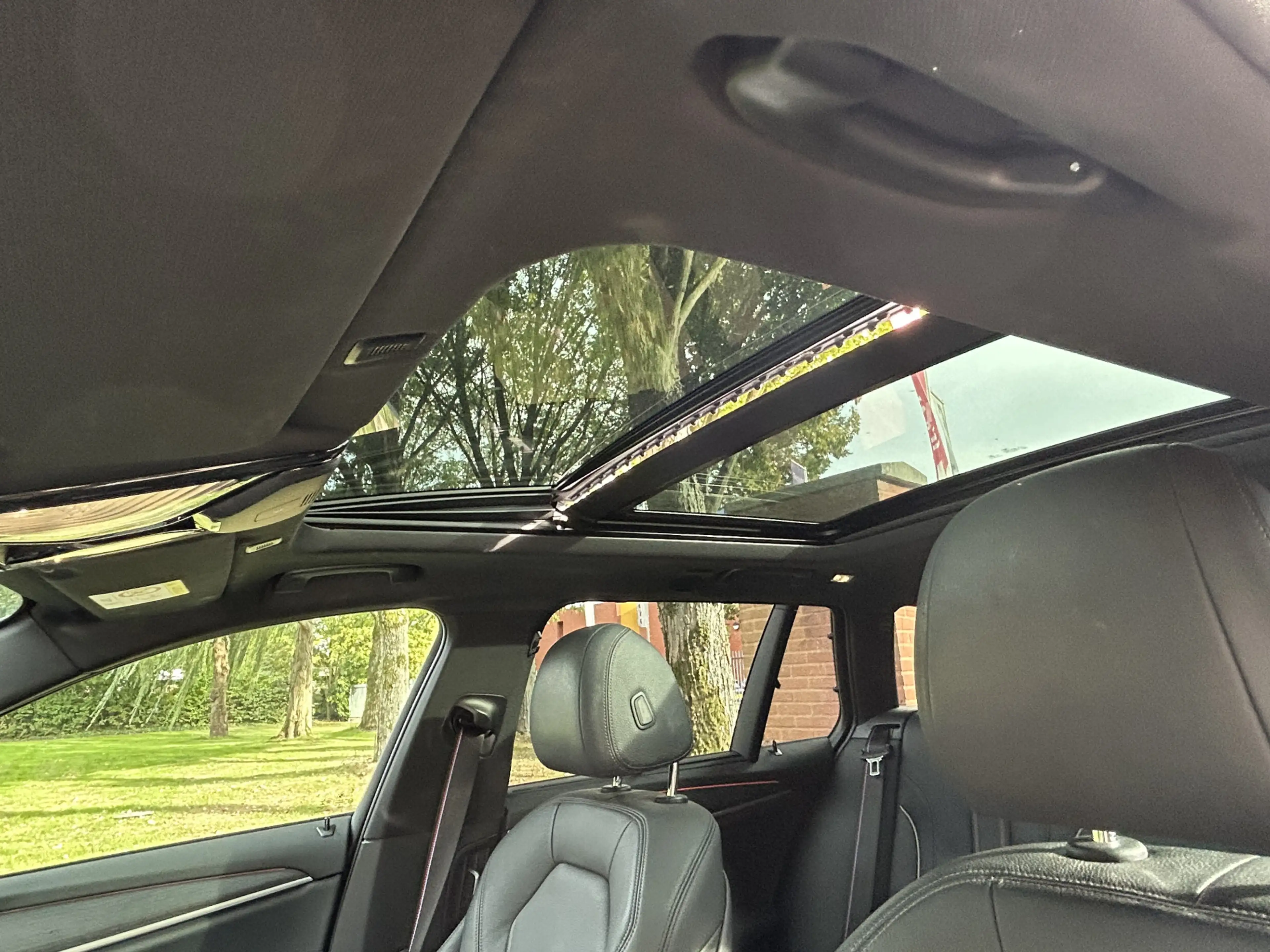 BMW 530 5-serie Touring 530e xDrive Business Edition Plus — photo 6