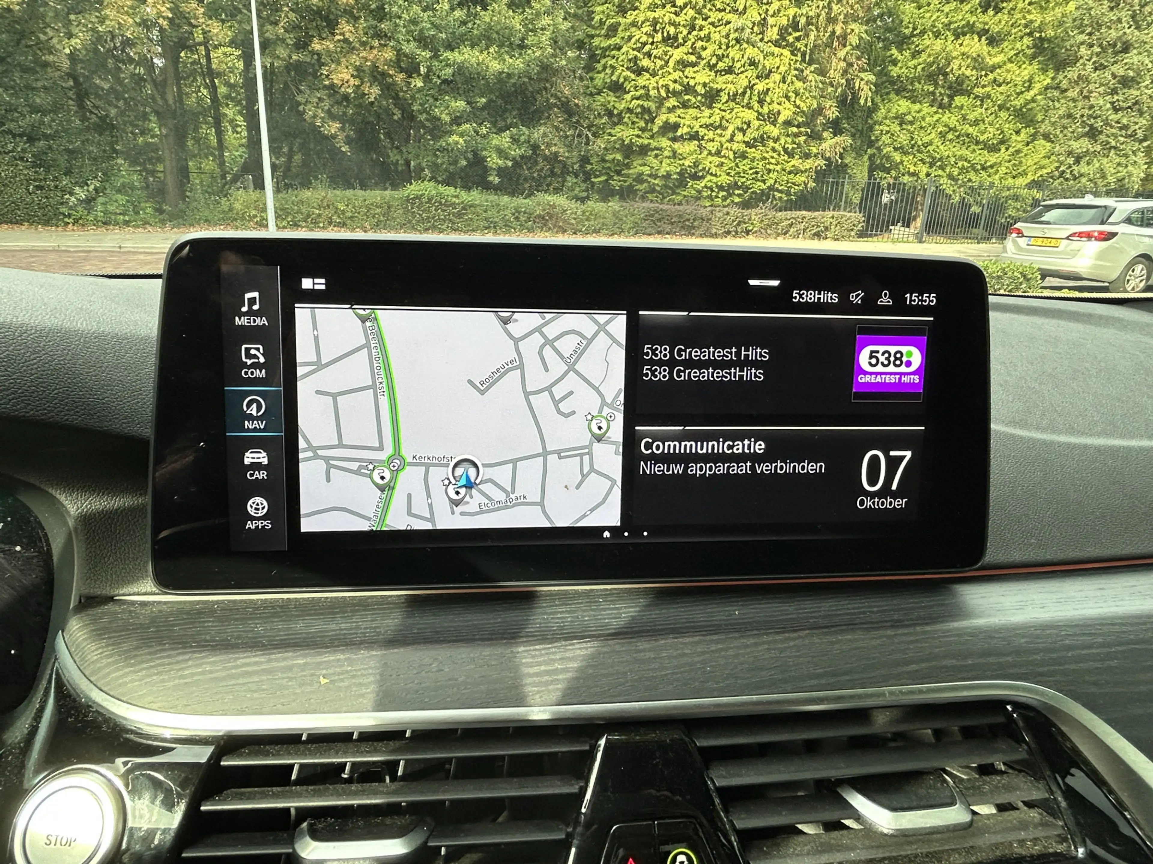 BMW 530 5-serie Touring 530e xDrive Business Edition Plus — photo 12