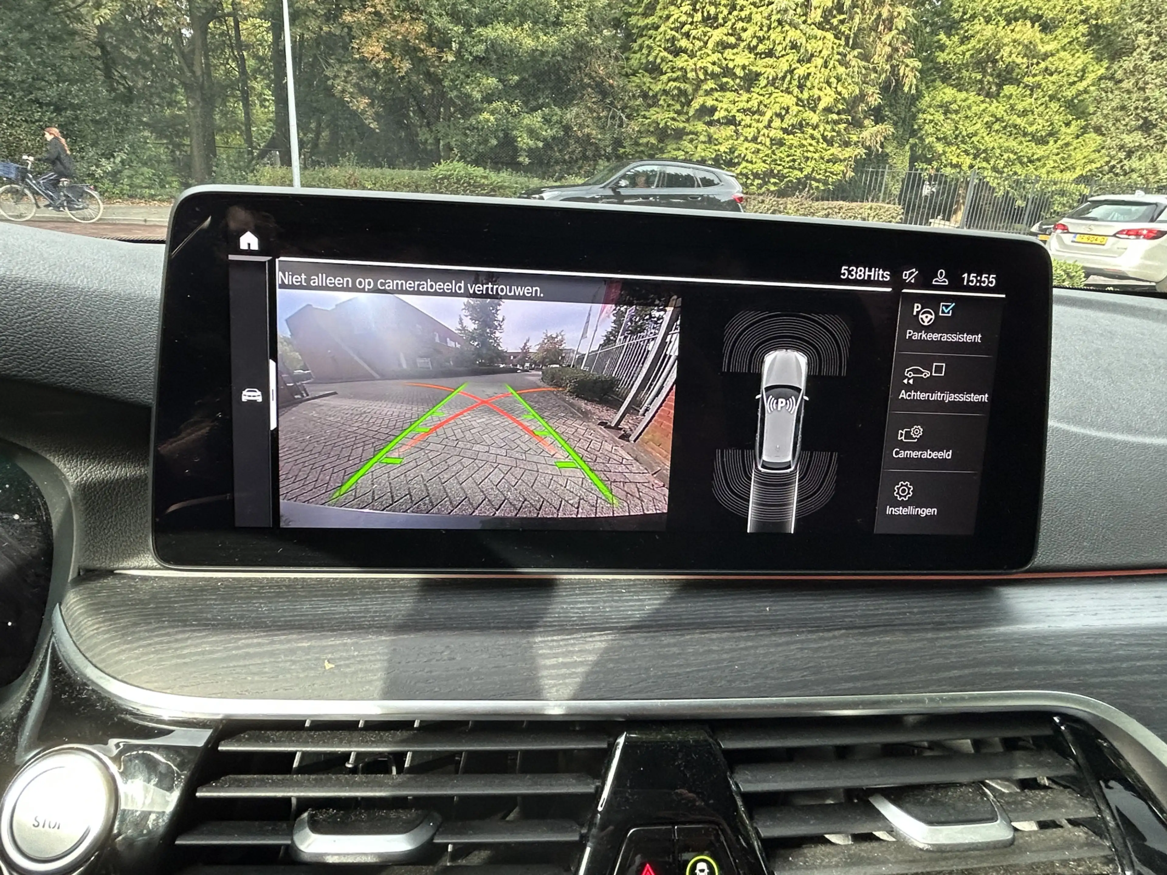 BMW 530 5-serie Touring 530e xDrive Business Edition Plus — photo 13