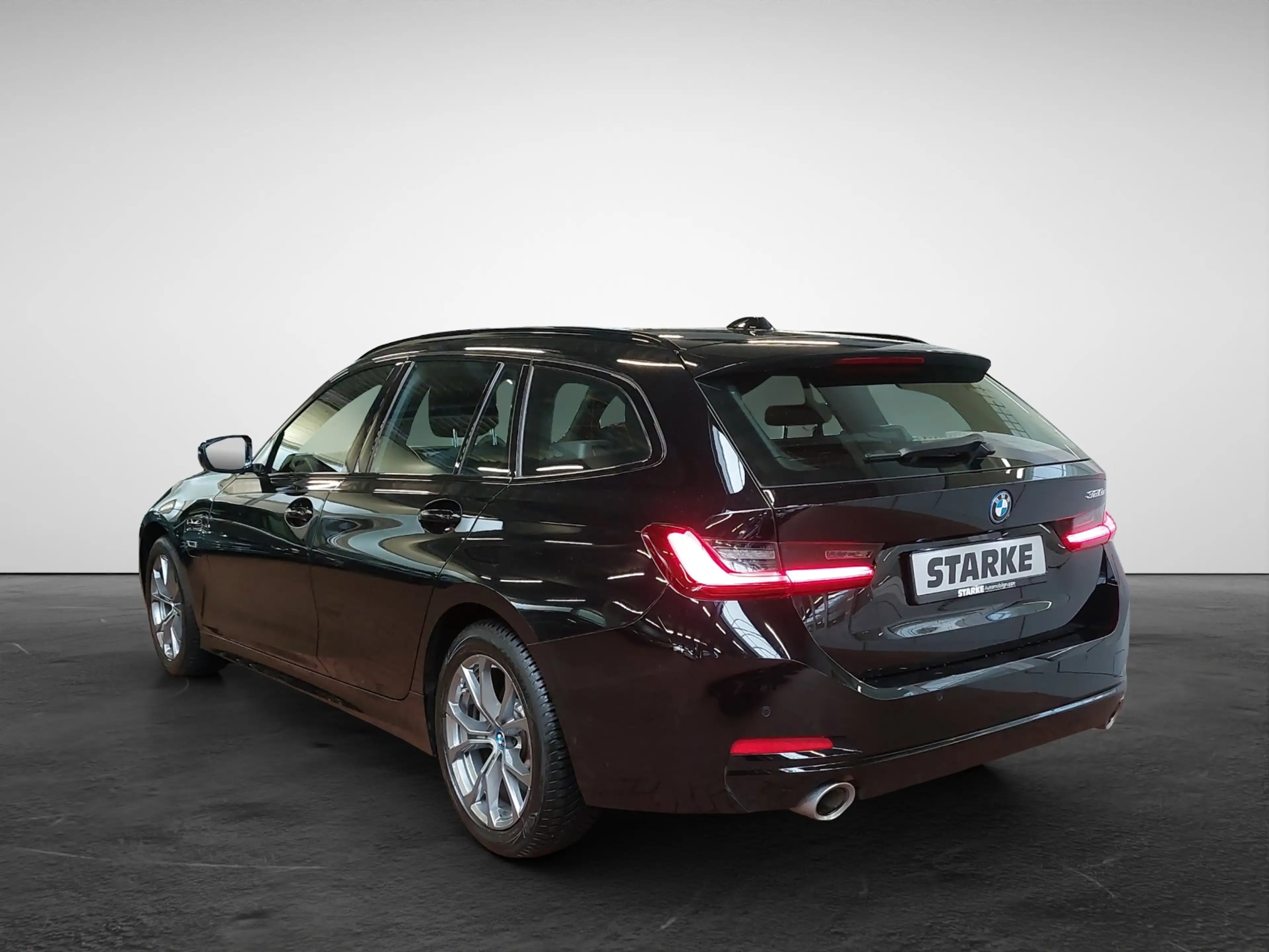 BMW 320 e Touring 320 e — photo 4